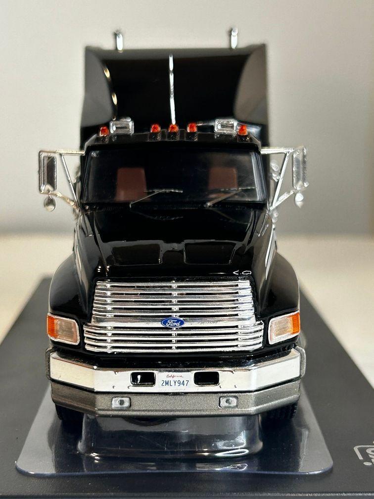 Camión Ford Aeromax Tractor Truck 1990 – Ixo Models. Miniatura escala 1:43-2