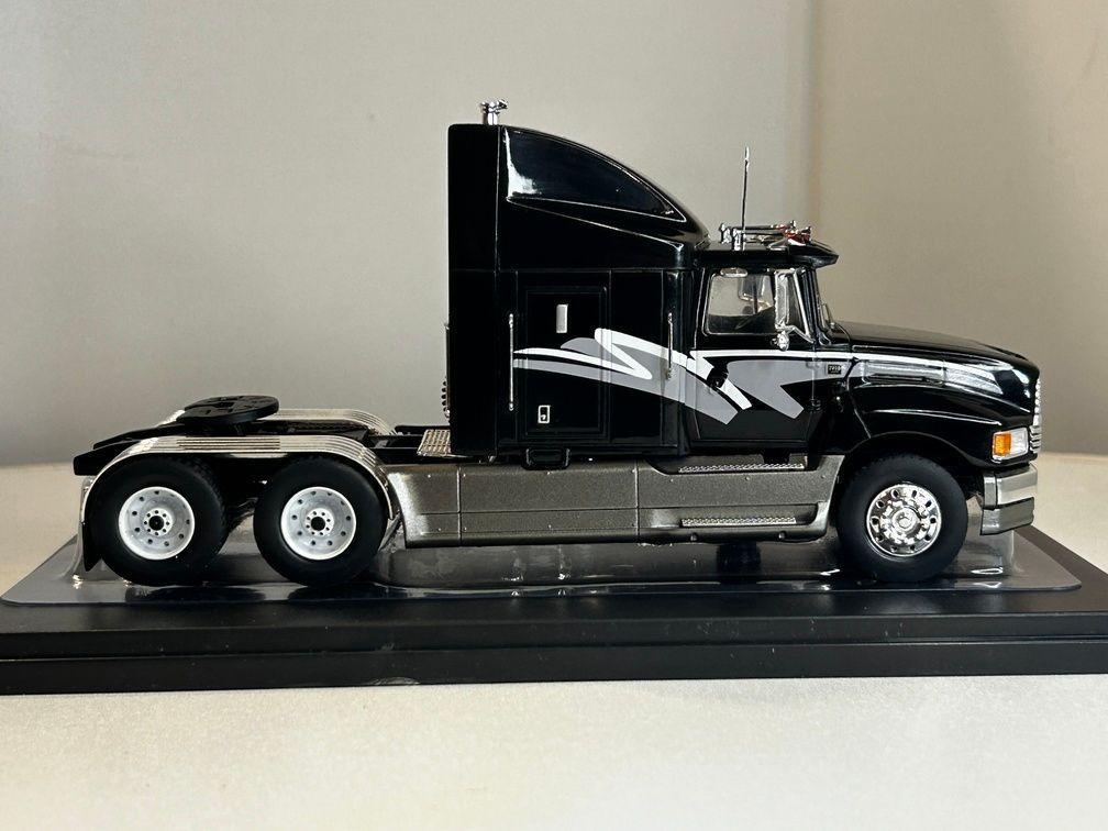 Camión Ford Aeromax Tractor Truck 1990 – Ixo Models. Miniatura escala 1:43-6