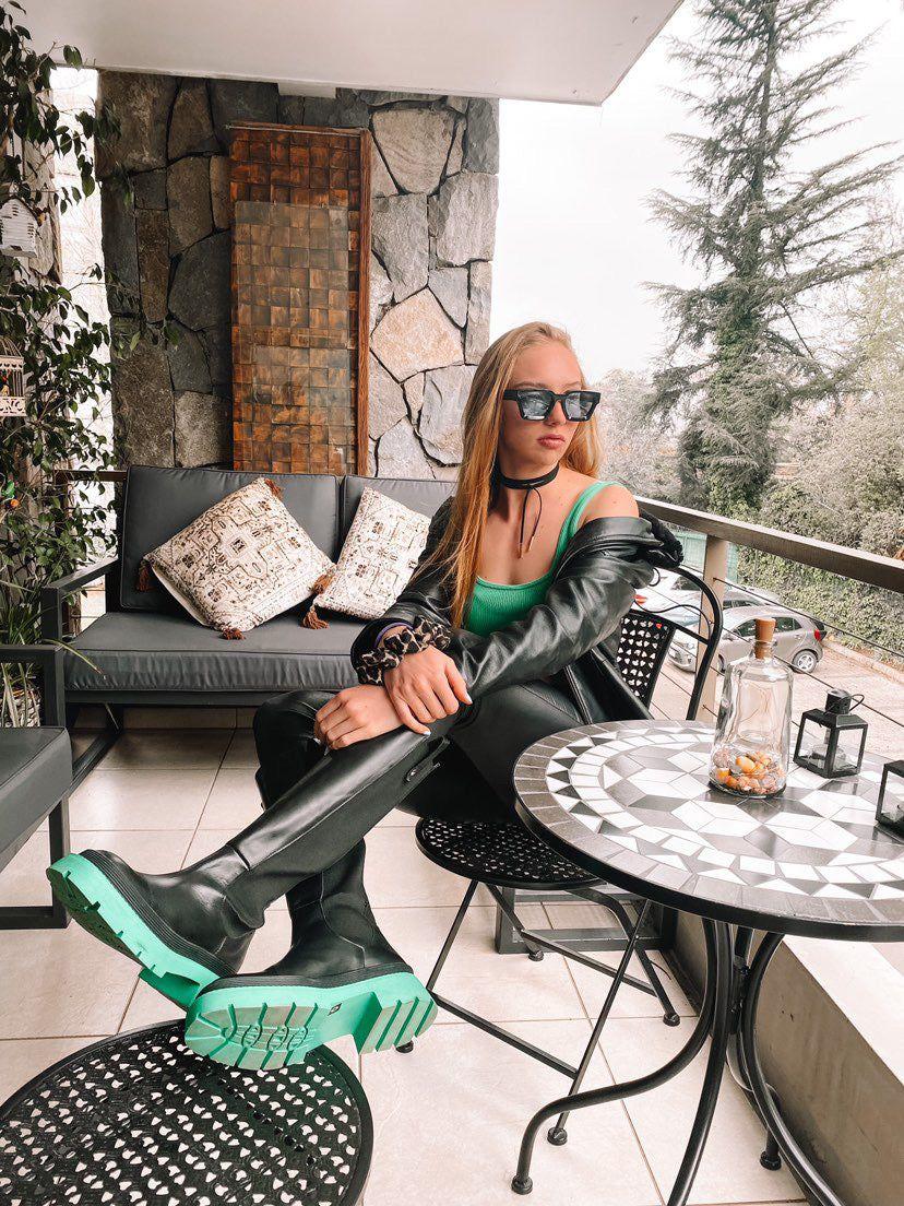 LENTES DE SOL MICENAS BLACK AND BLUE- UNTOLD-1