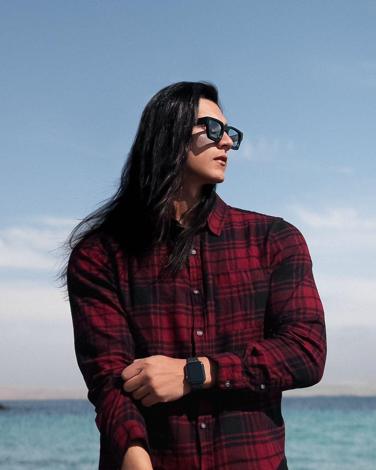 LENTES DE SOL MICENAS BLACK AND BLUE- UNTOLD-2