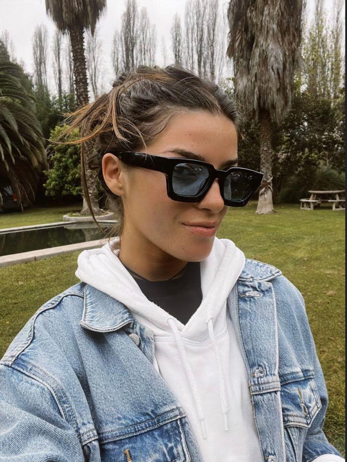 LENTES DE SOL MICENAS BLACK AND BLUE- UNTOLD-3