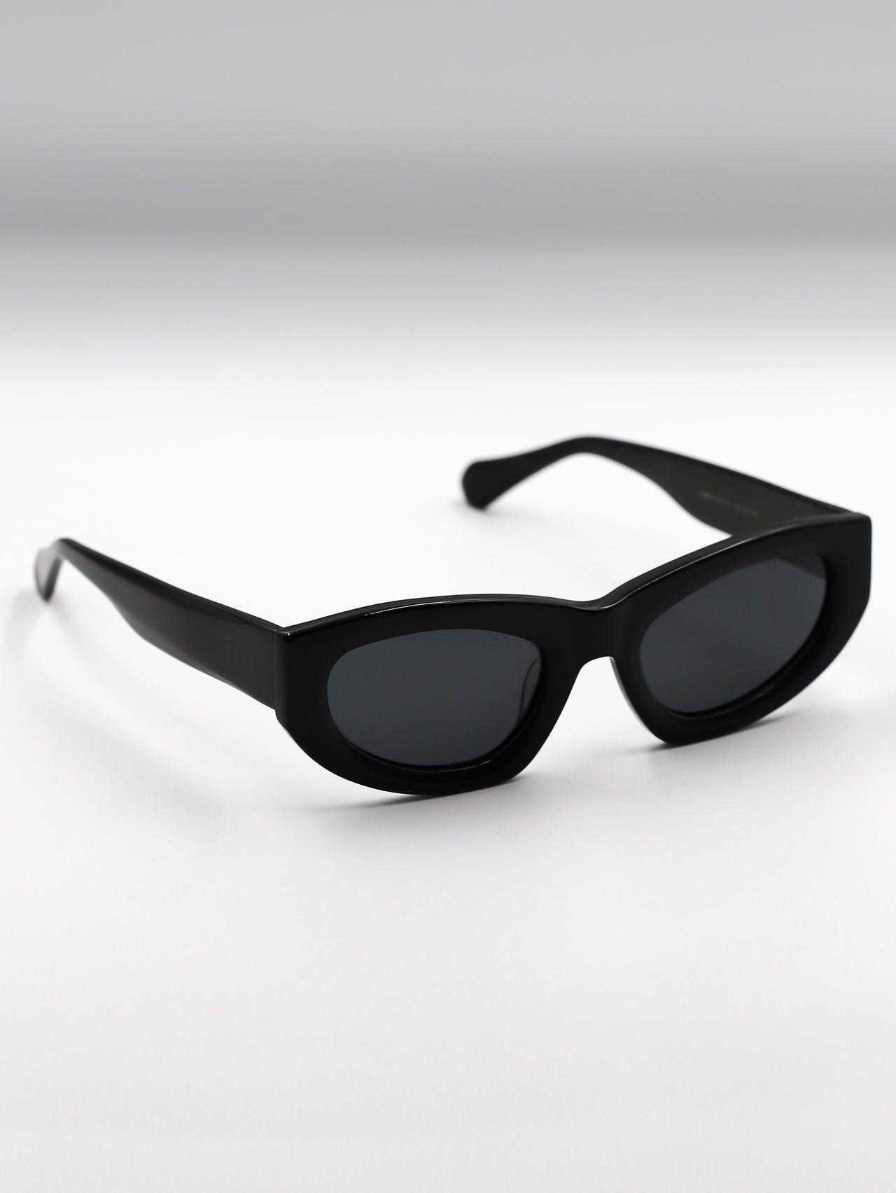 LENTES DE SOL LE MANS BLACK - UNTOLD-3