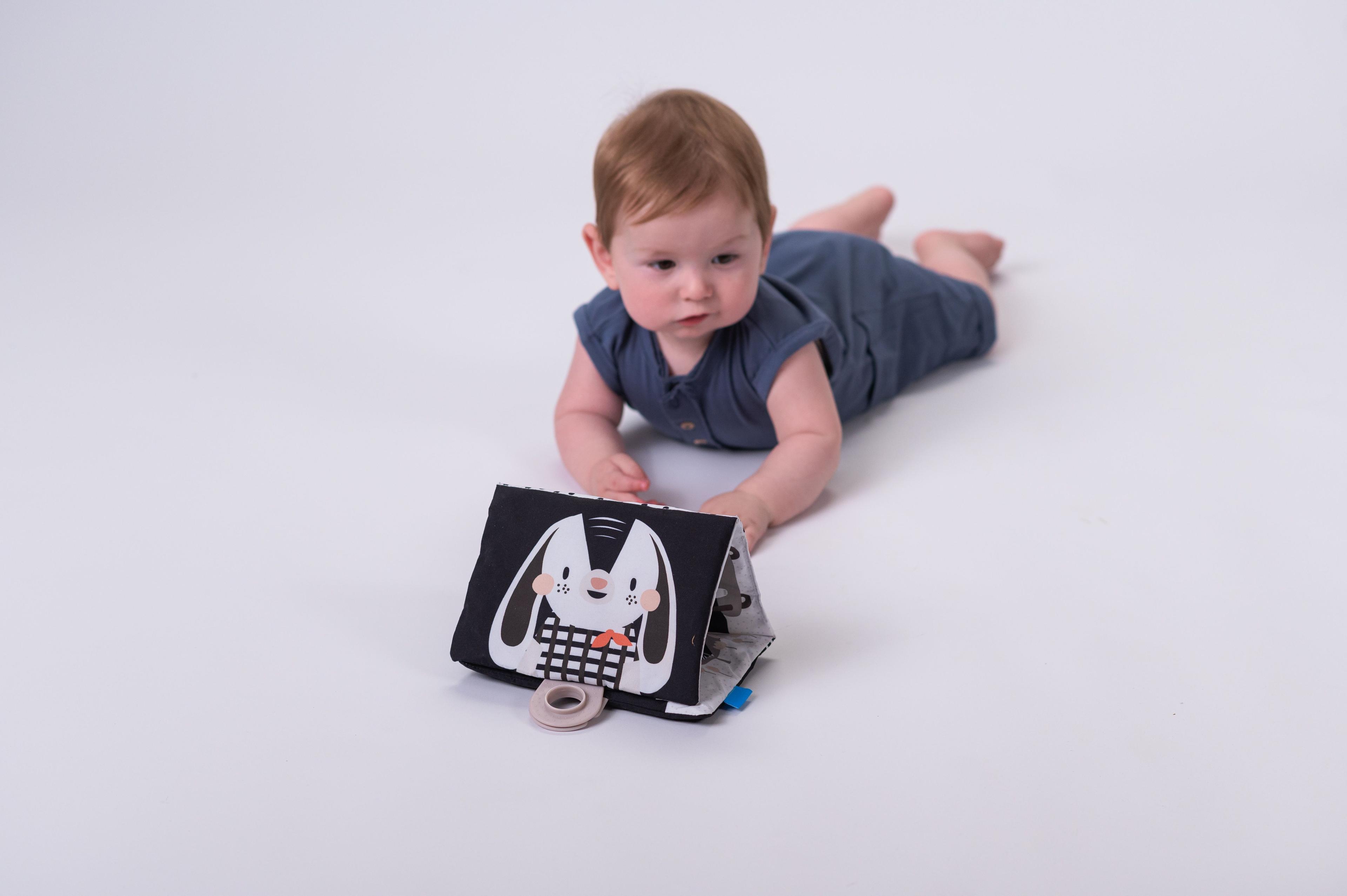 Kit para recién nacido en blanco y negro-3