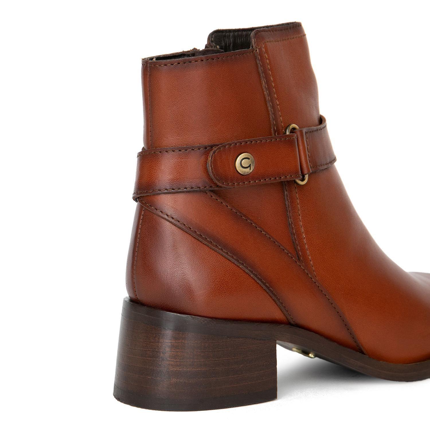 Botin  Casey  Gacel  Tostado  0660738-3