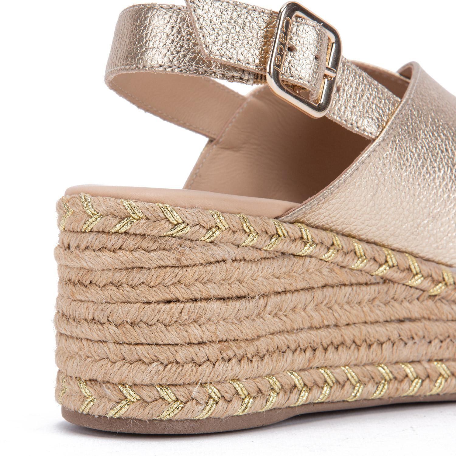 Sandalia  Coni  Gacel  Dorado  0660669-3