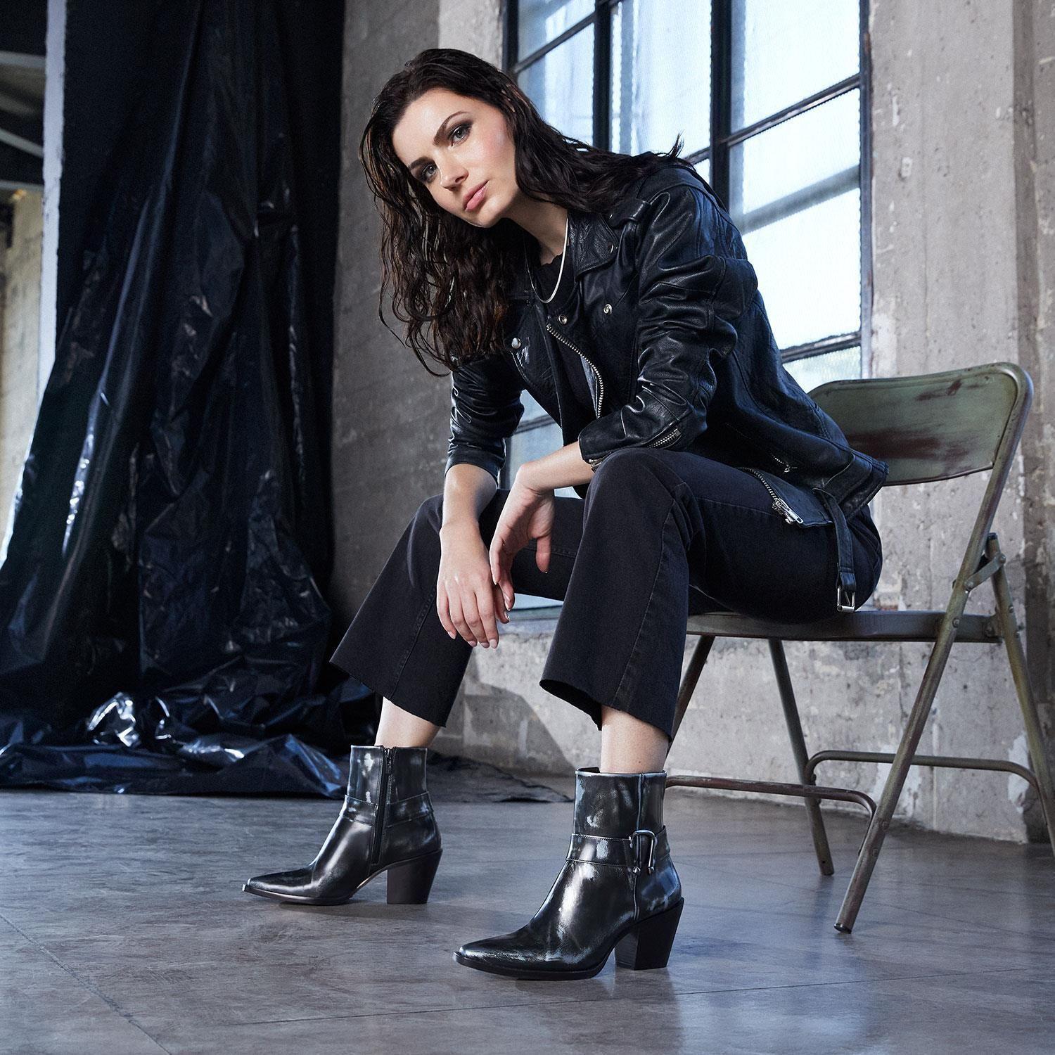 Botin  Teodora  Gacel  Acero  0659387-0