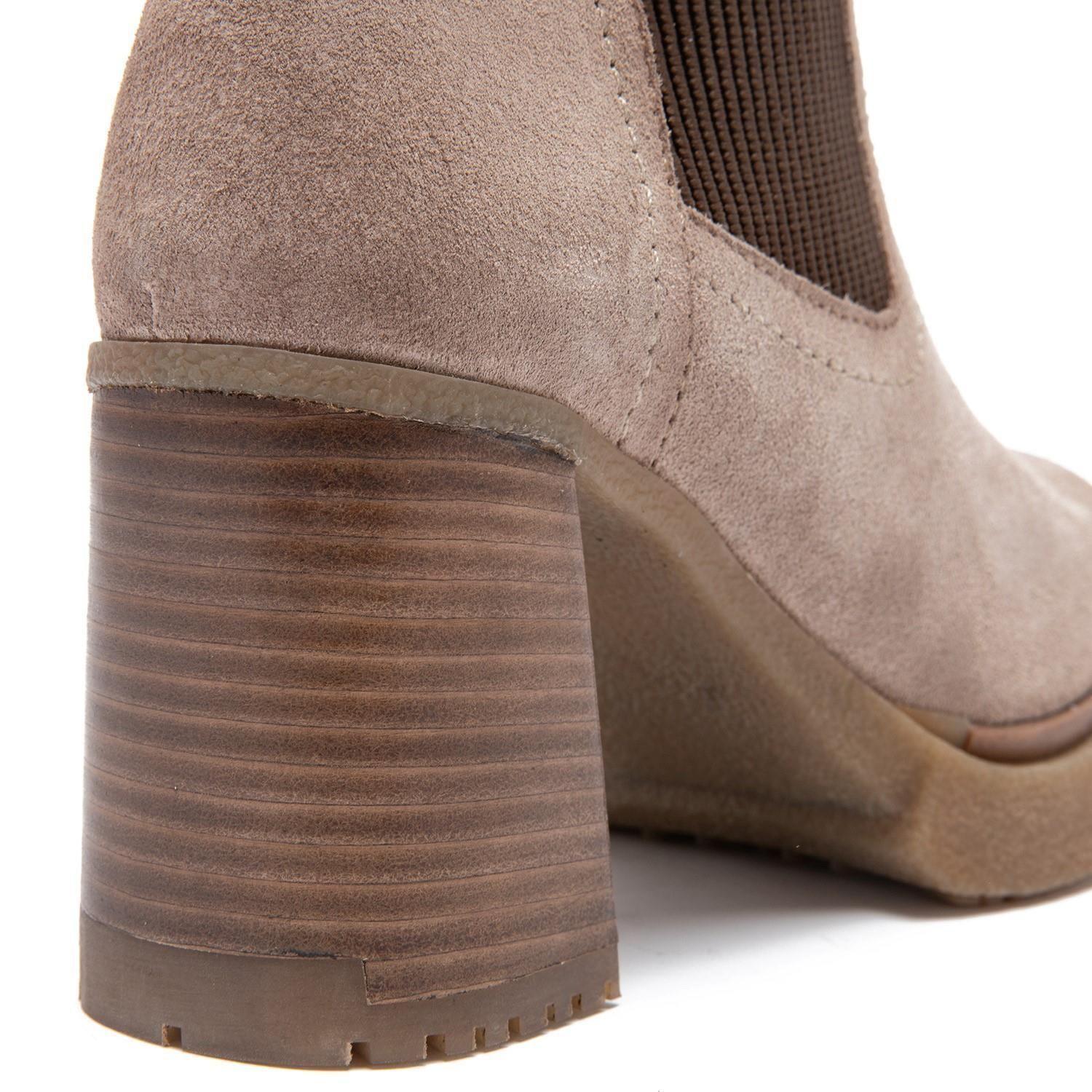 Botin  Pepa  Gacel  Arena  0659354-3