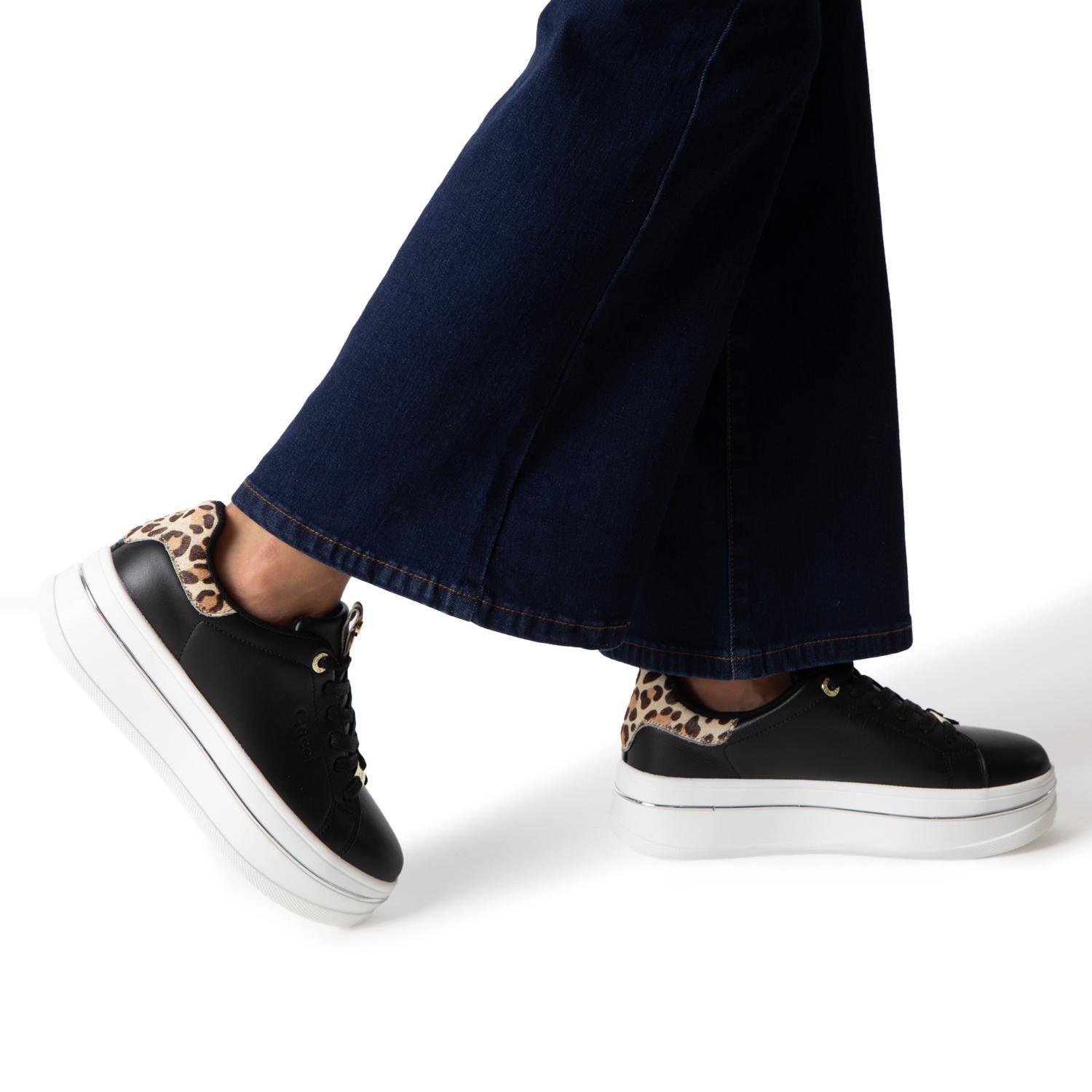 Zapatilla  Isadora  Gacel  Negro  0660477-1