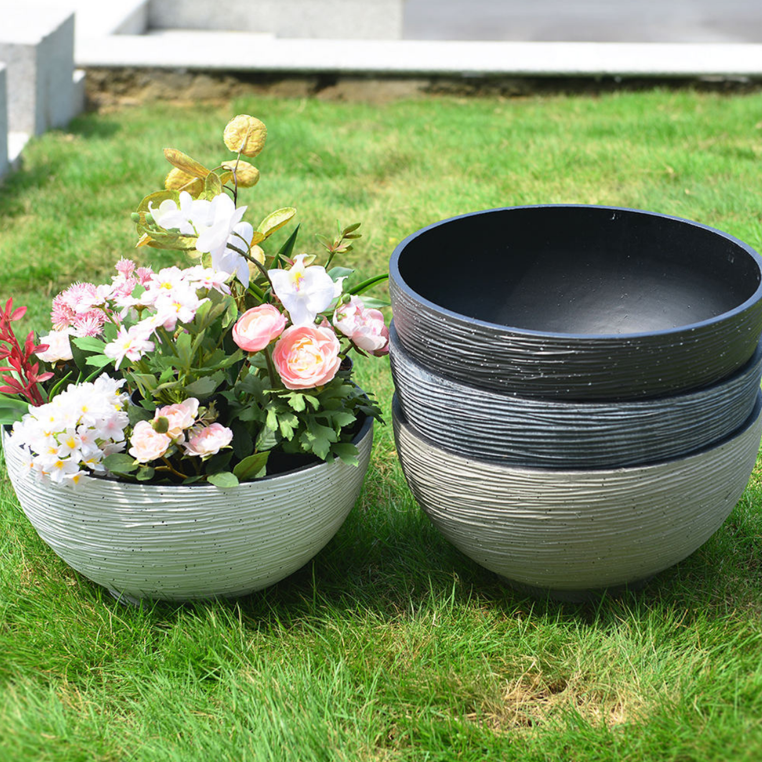 Macetero Plastico Semi Esfera Premium Diseño a Rayas S-1