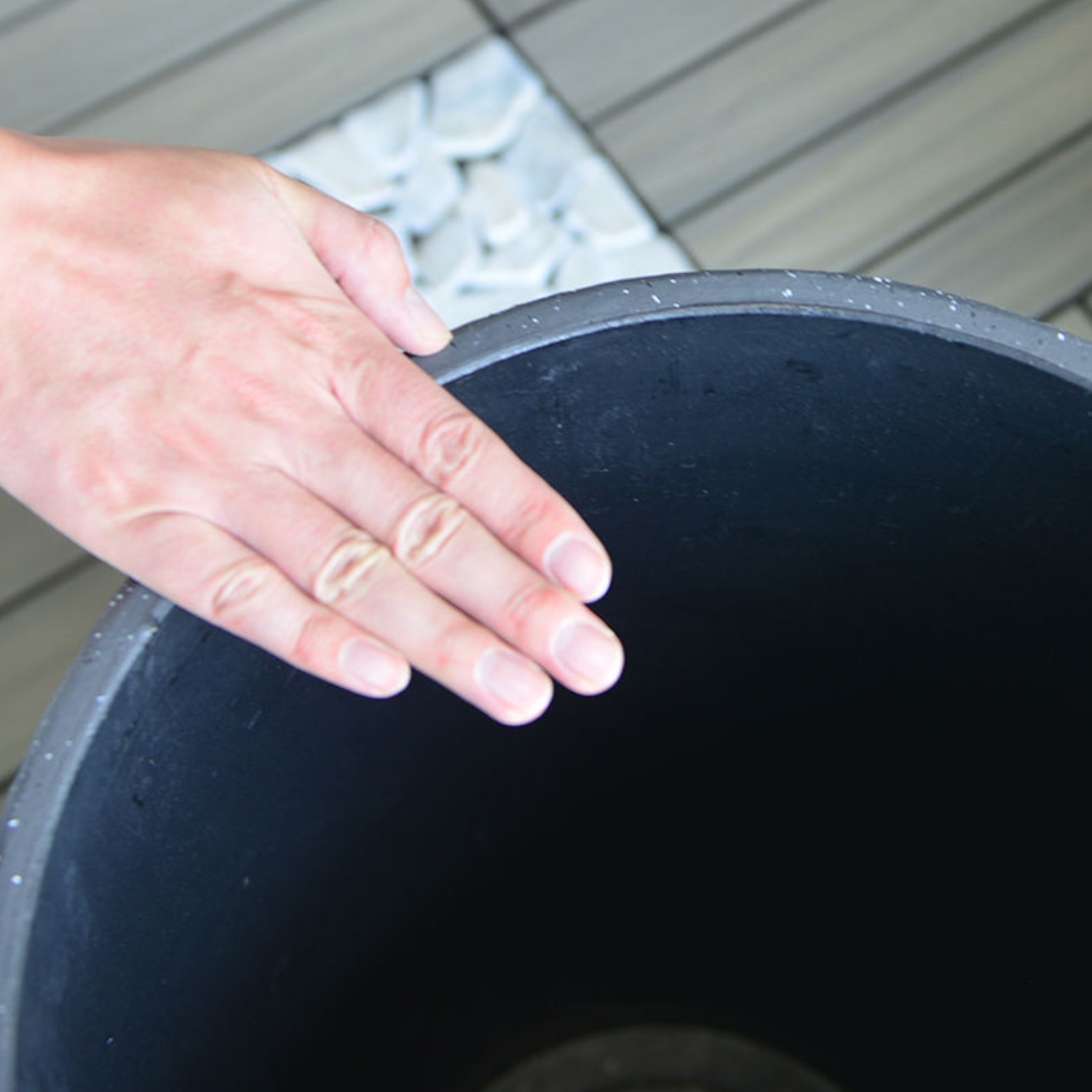 Macetero Plastico Semi Esfera Premium Diseño a Rayas S-5