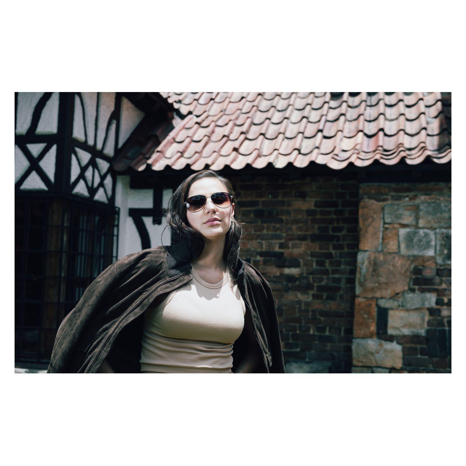 Lentes de Sol Levis X13172 Outlook Mujer-3