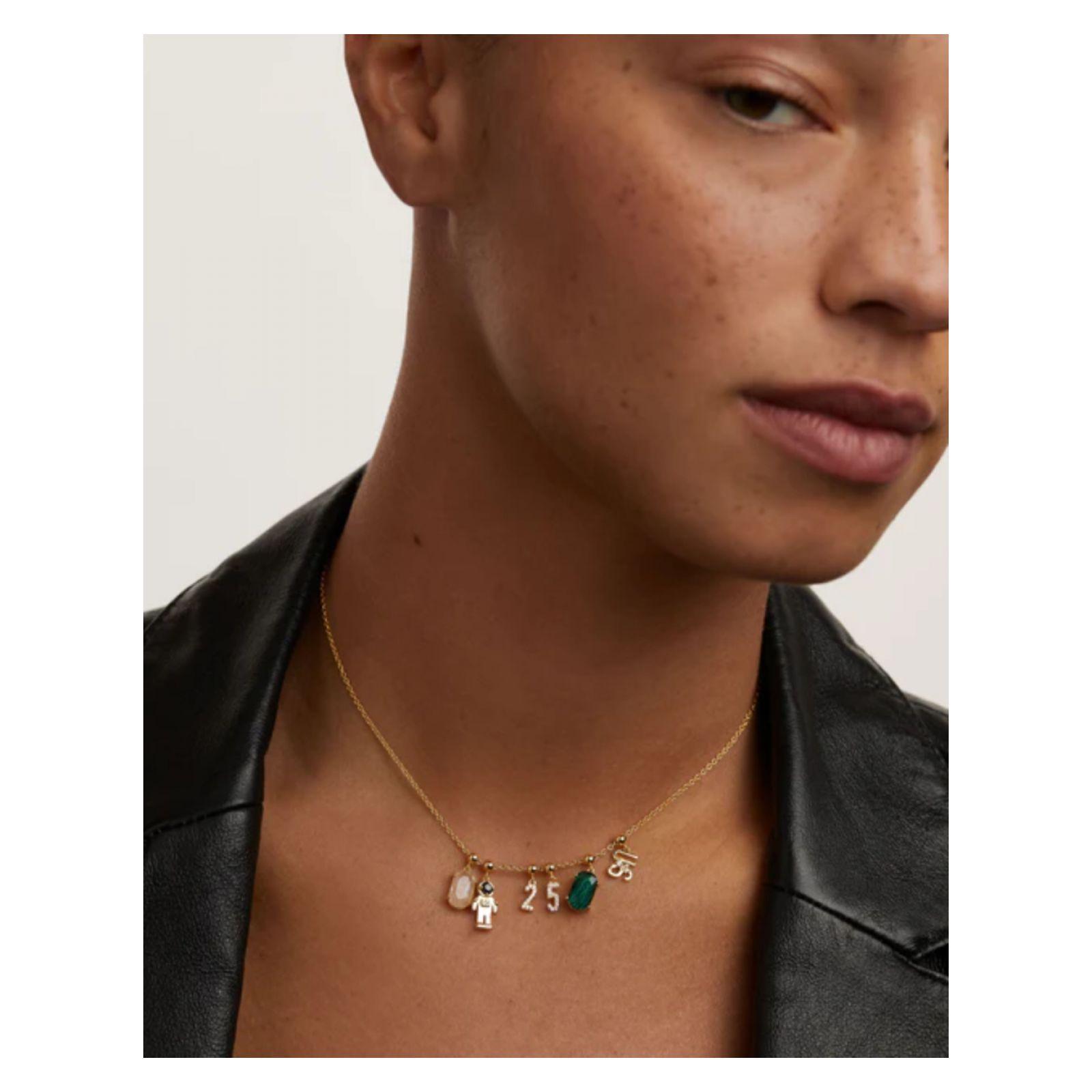 Dije PDPaola Ch01-008-U Dorado Mujer-2