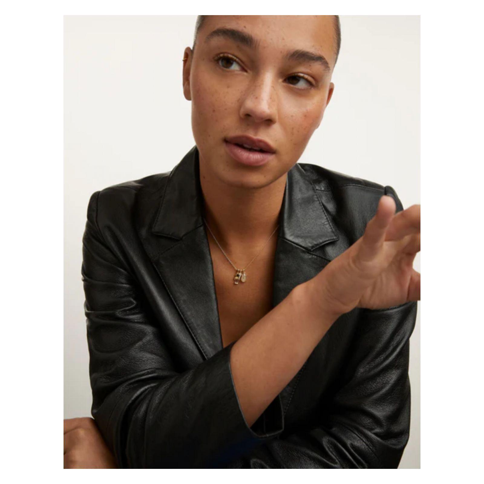 Dije PDPaola Ch01-057-U Dorado Mujer-1