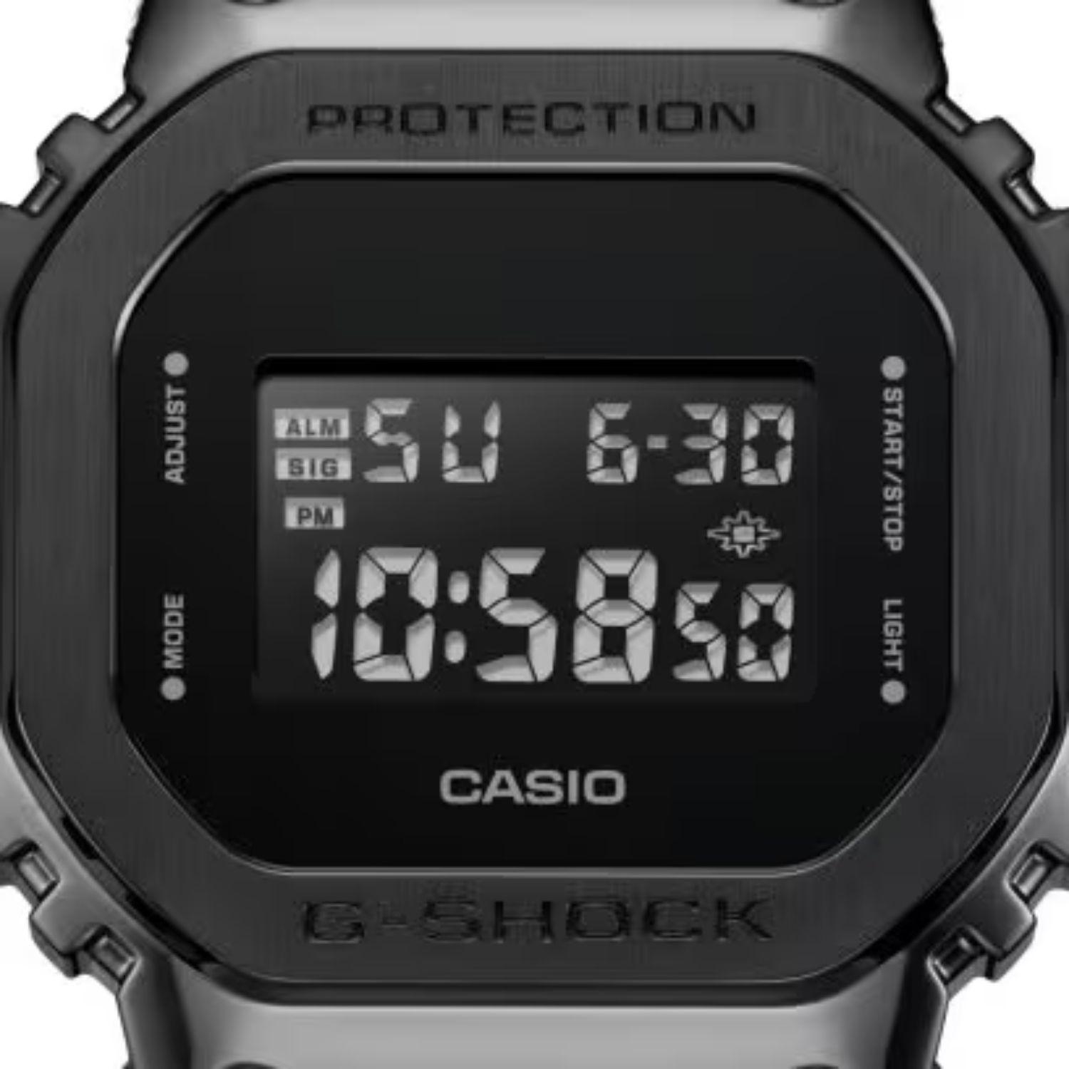 Reloj Casio GM-5600UB-1DR Quartz Hombre-2