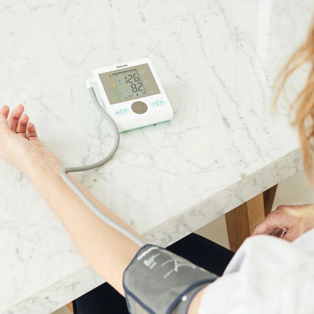 Toma Presion Digital De Brazo Automatico Tensiometro Beurer Bm 29-4