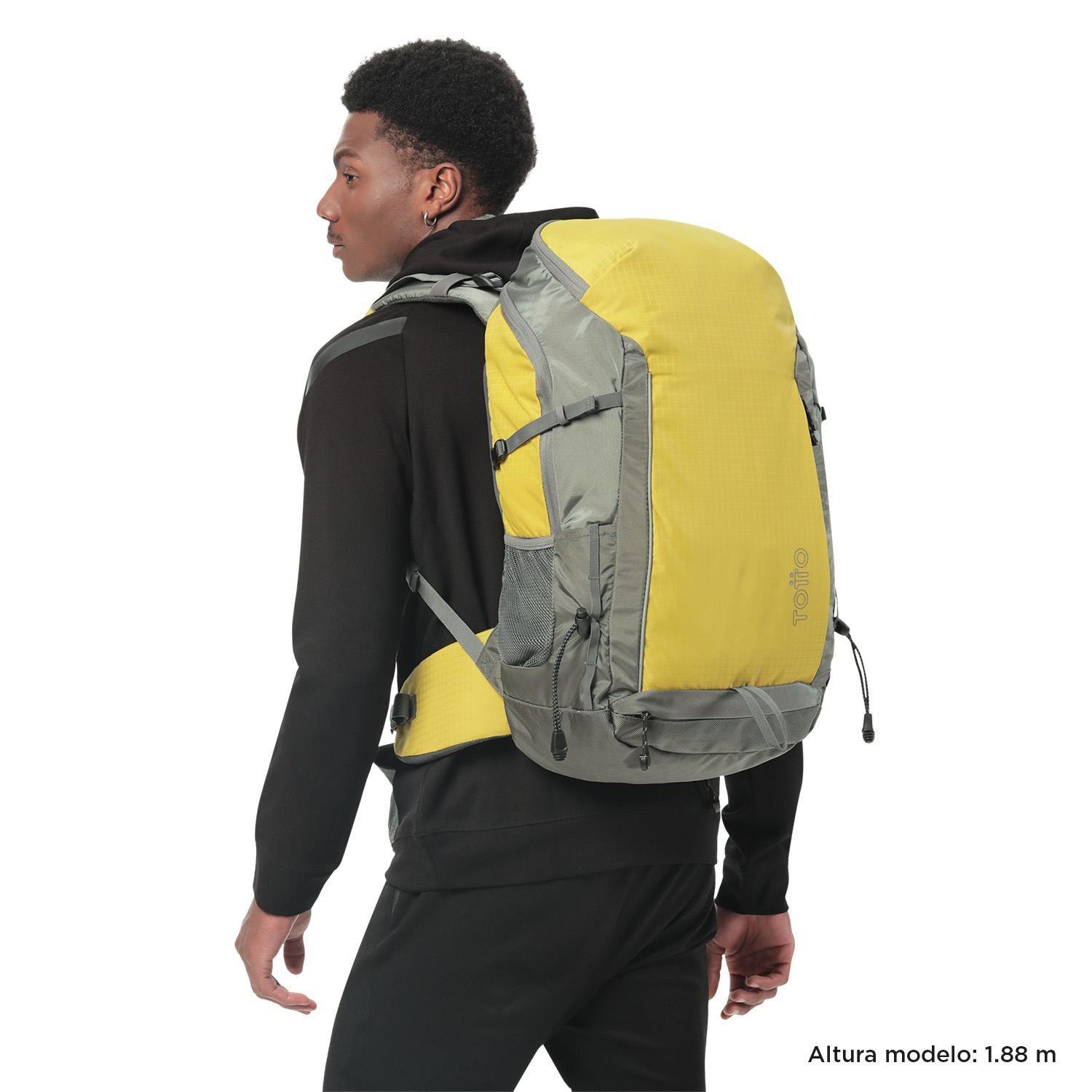 Mochila Outdoor Denali Totto Amarillo-1