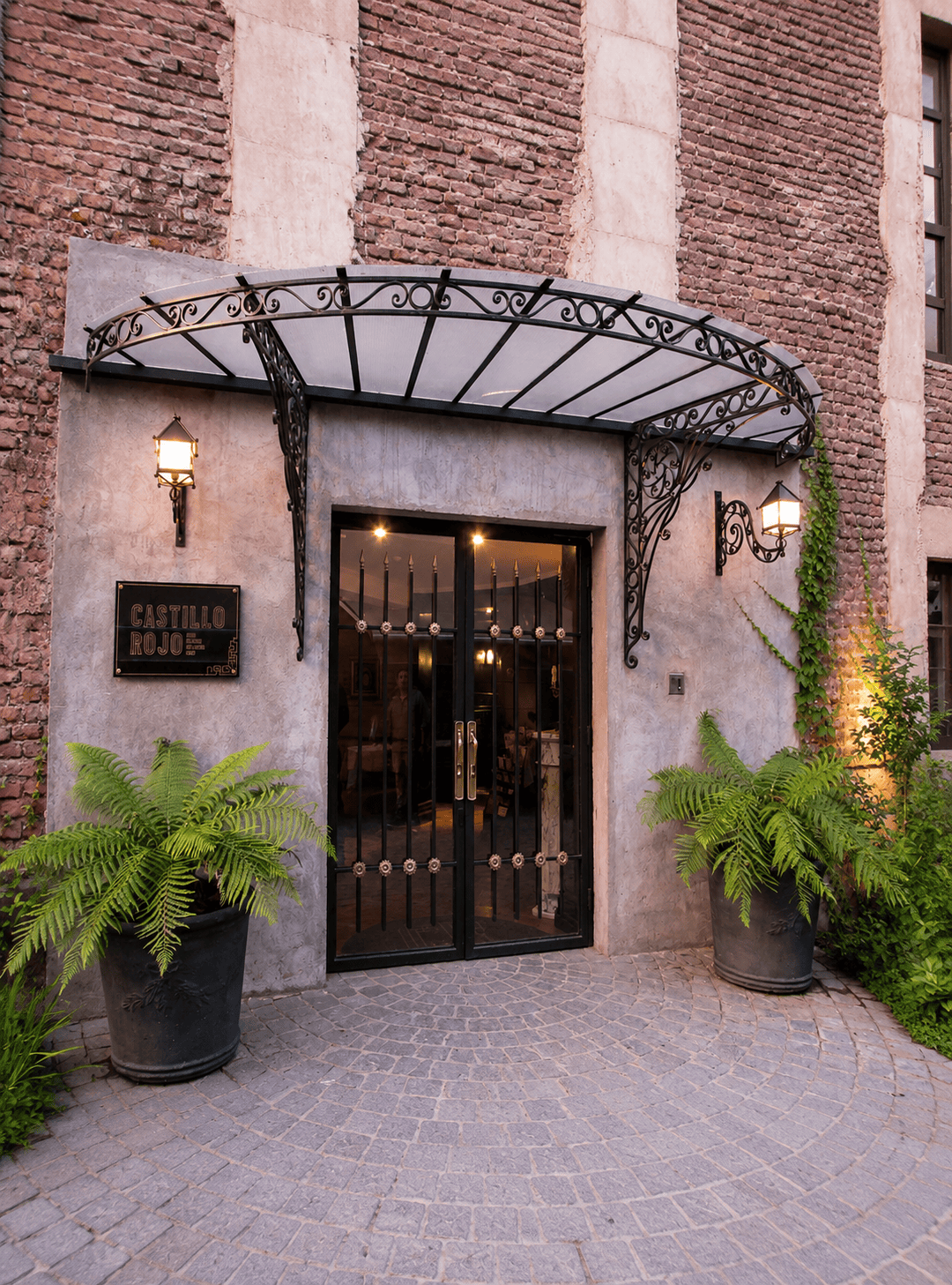 1 Noche para 2 en Hotel Boutique Castillo Rojo-3