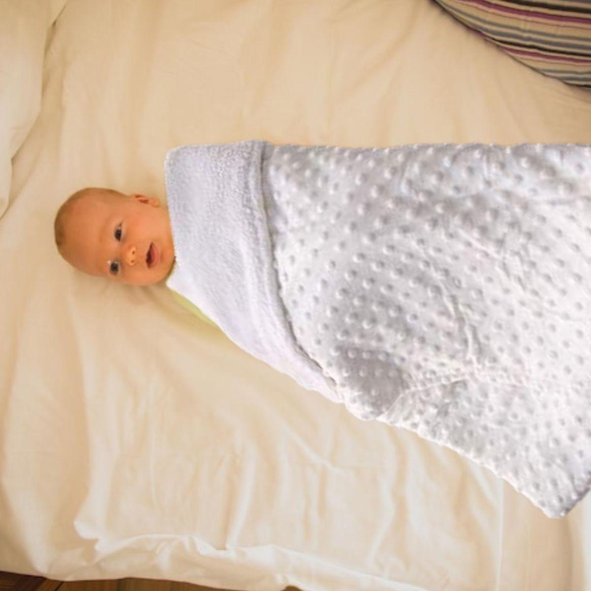 MANTA DE APEGO TERMICA FORRO POLAR CALIDA SUAVE BEBE LAU-1