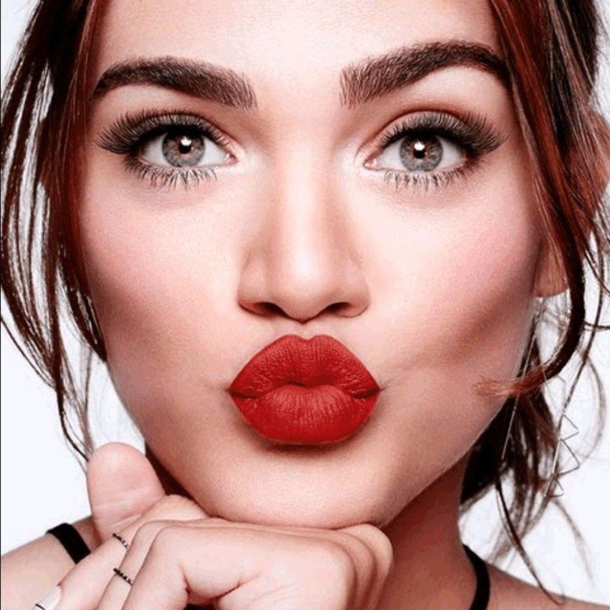 PAQ 24 LABIALES EN BARRA EFECTO MATE 12 TONOS 3,8GR LAU-1