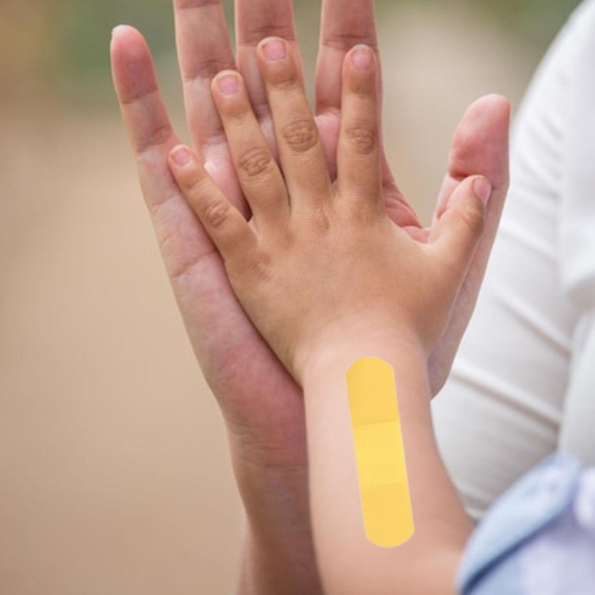 PACK 5 PARCHES CURITAS INFANTIL HERIDAS COLORES LAU-8