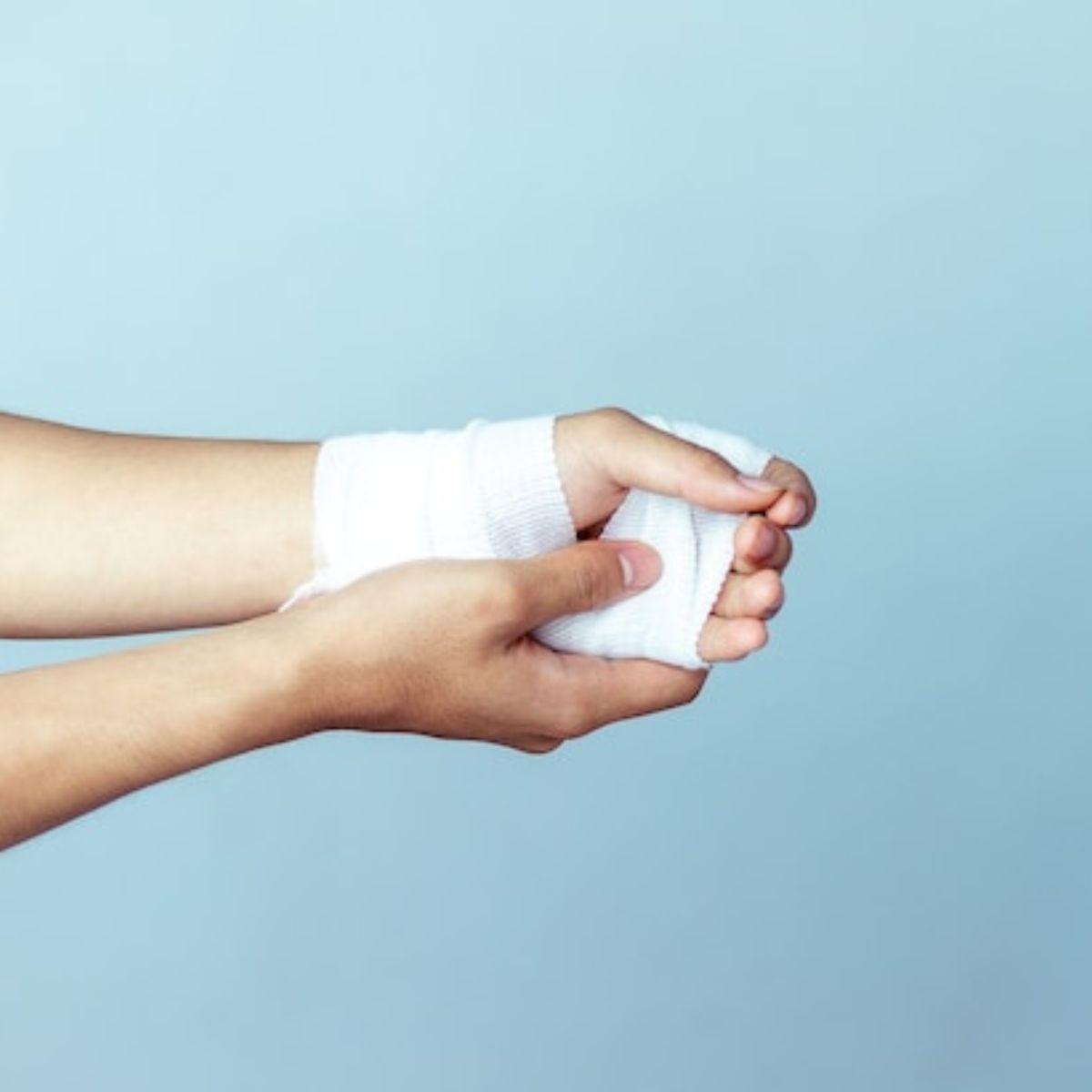 VENDA MEDICA TELA ADHESIVA LEUKOPLAST HERIDAS LAU-8