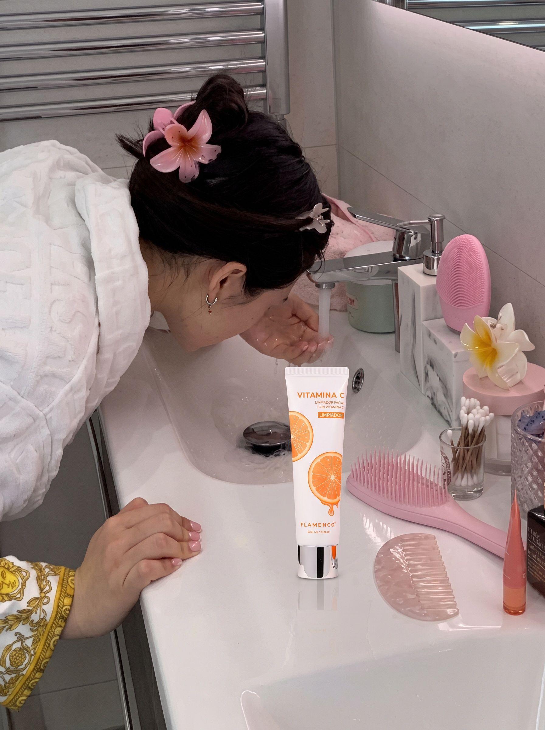 SET 2 LIMPIADOR FACIAL CON VITAMINA C ILUMINA BELLEZA LAU-4