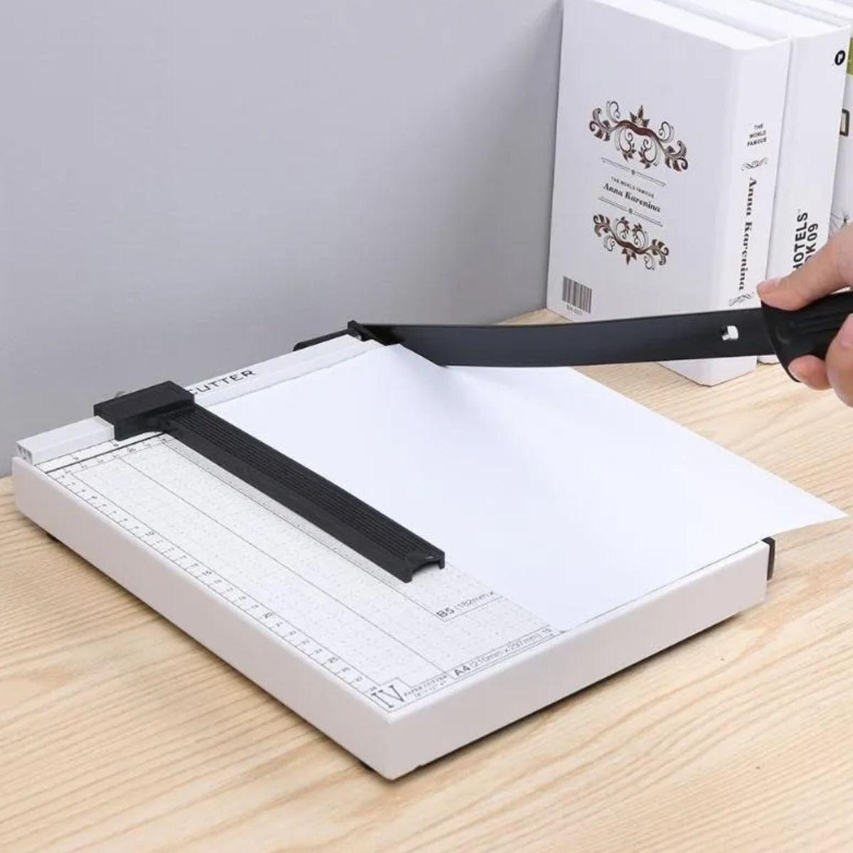 GUILLOTINA DE PAPEL A4 CORTADOR OFICINA ESCOLAR LAU-6