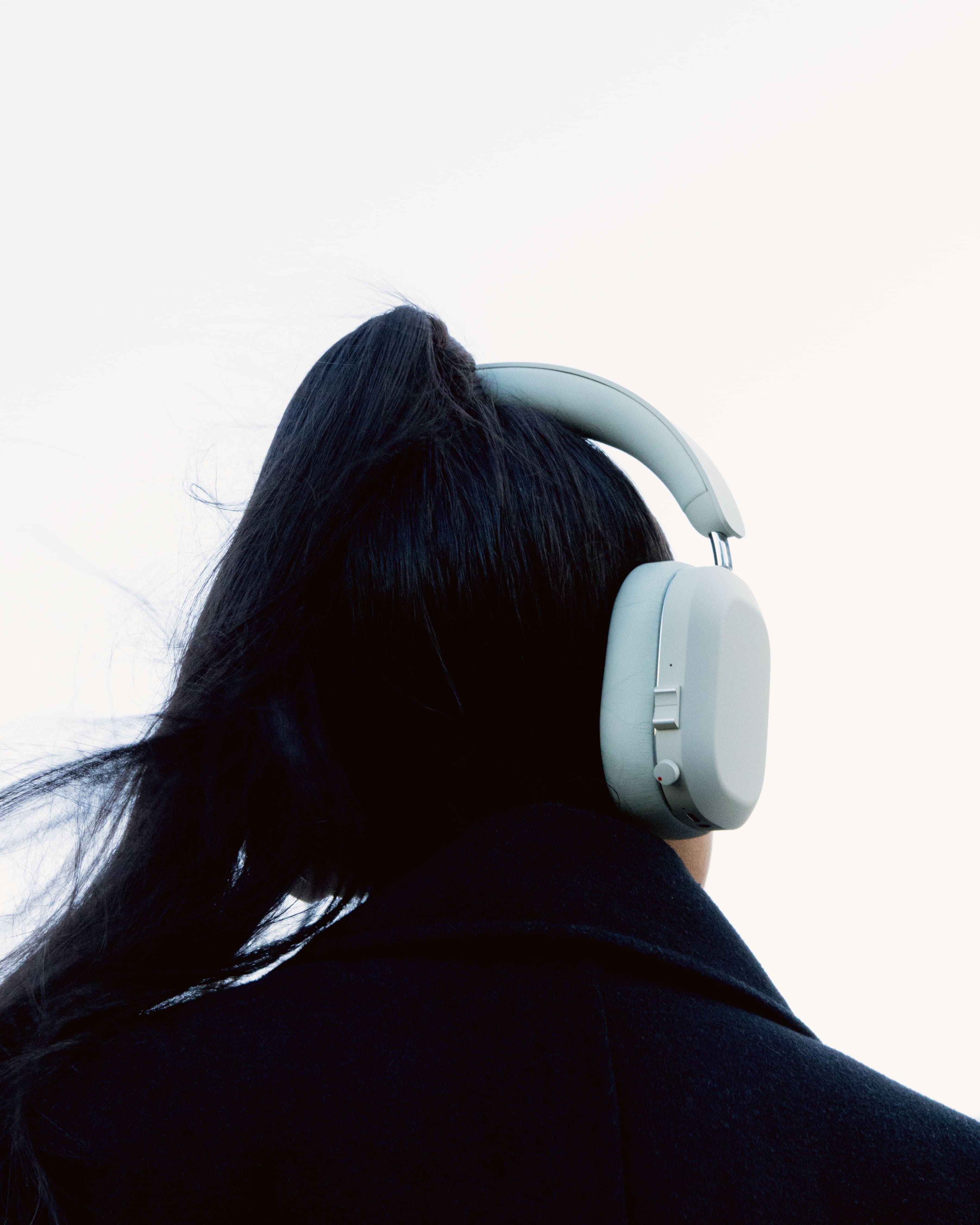 Audífono Bluetooth MONDO Over-Ear -2
