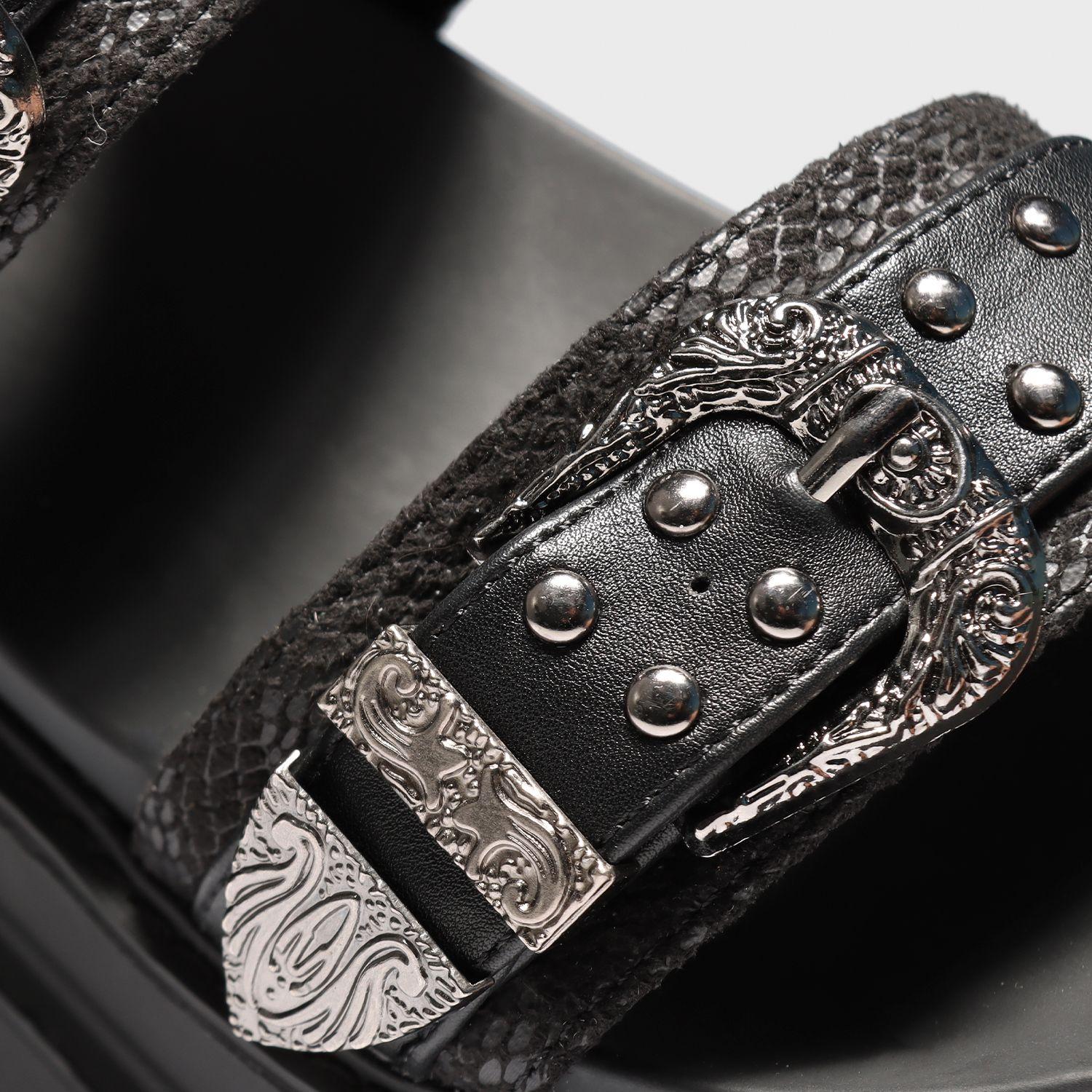 SANDALIA PLATAFORMA NEGRA 25232-5