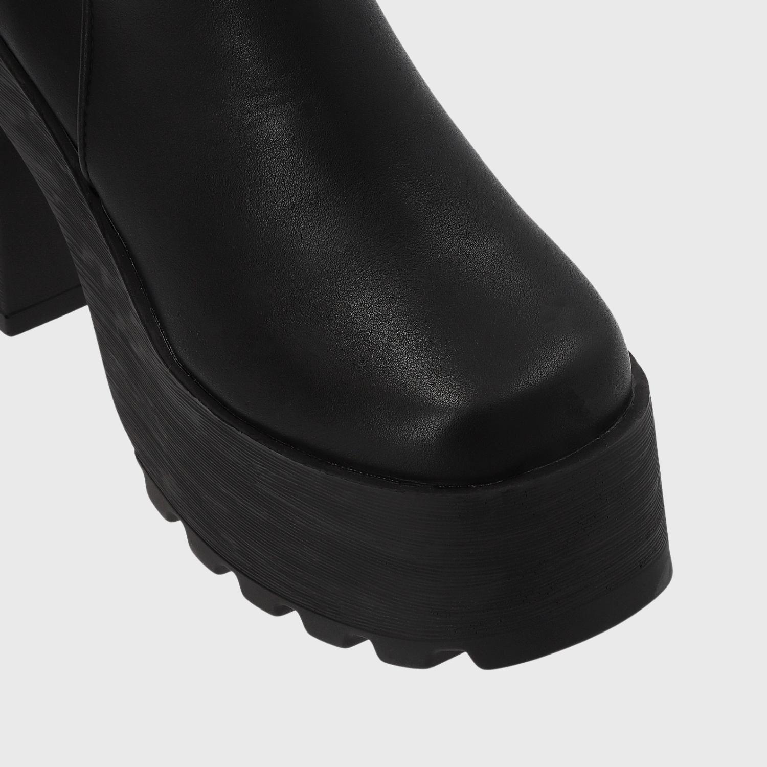 BOTA PLATAFORMA NEGRA 25641-5