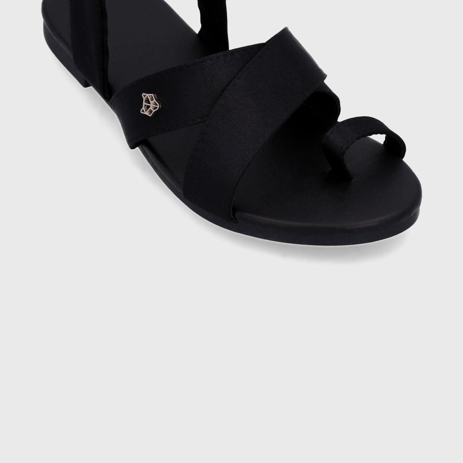 Sandalia Plana Negra Mujer 33712 Gotta-5