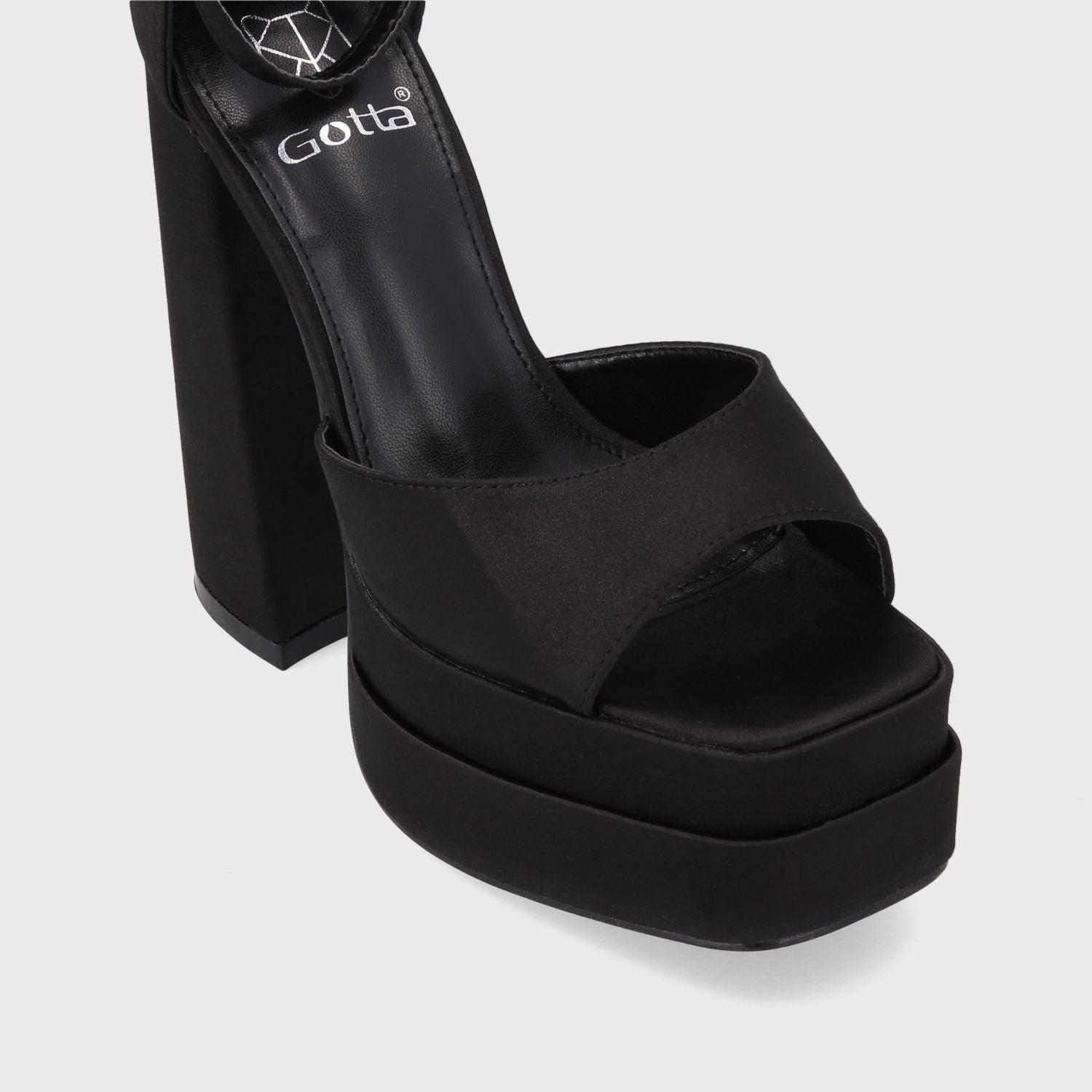 Sandalia Plataforma Negra Mujer 25911 Gotta-5