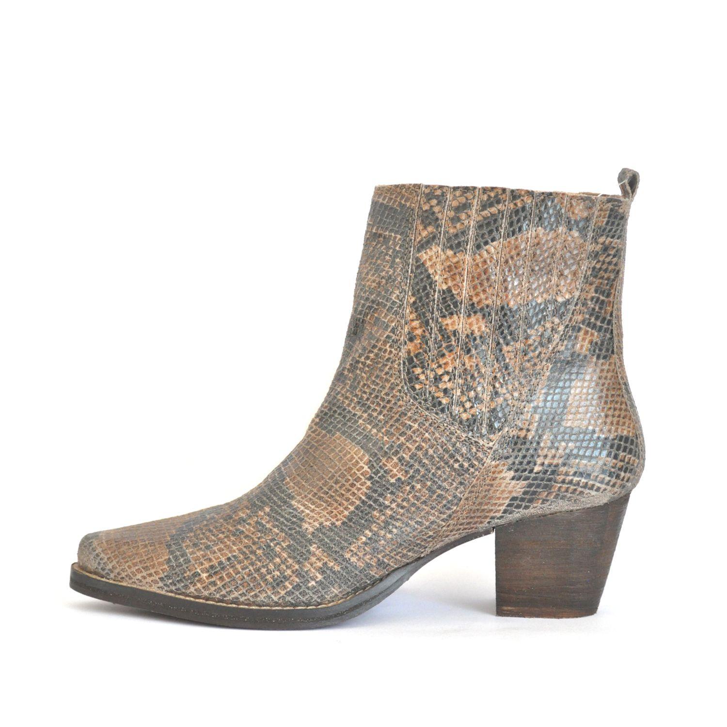 BOTÍN CUERO ANIMAL PRINT C8102-4