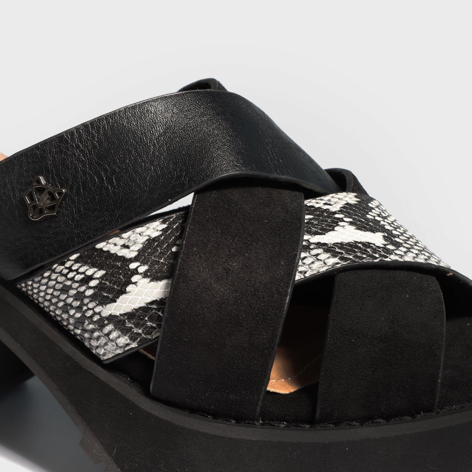 Sandalia Negra Mujer 25795 Gotta-5