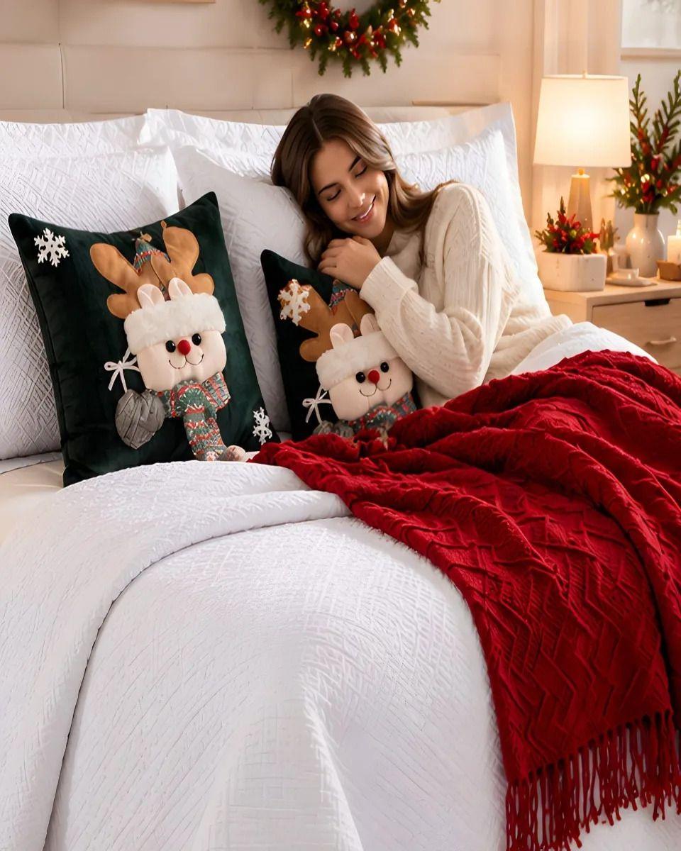 Set de Cama Navideño con Cubrecamas y 2 Fundas de Cojin 1.5 Plaza m28-0