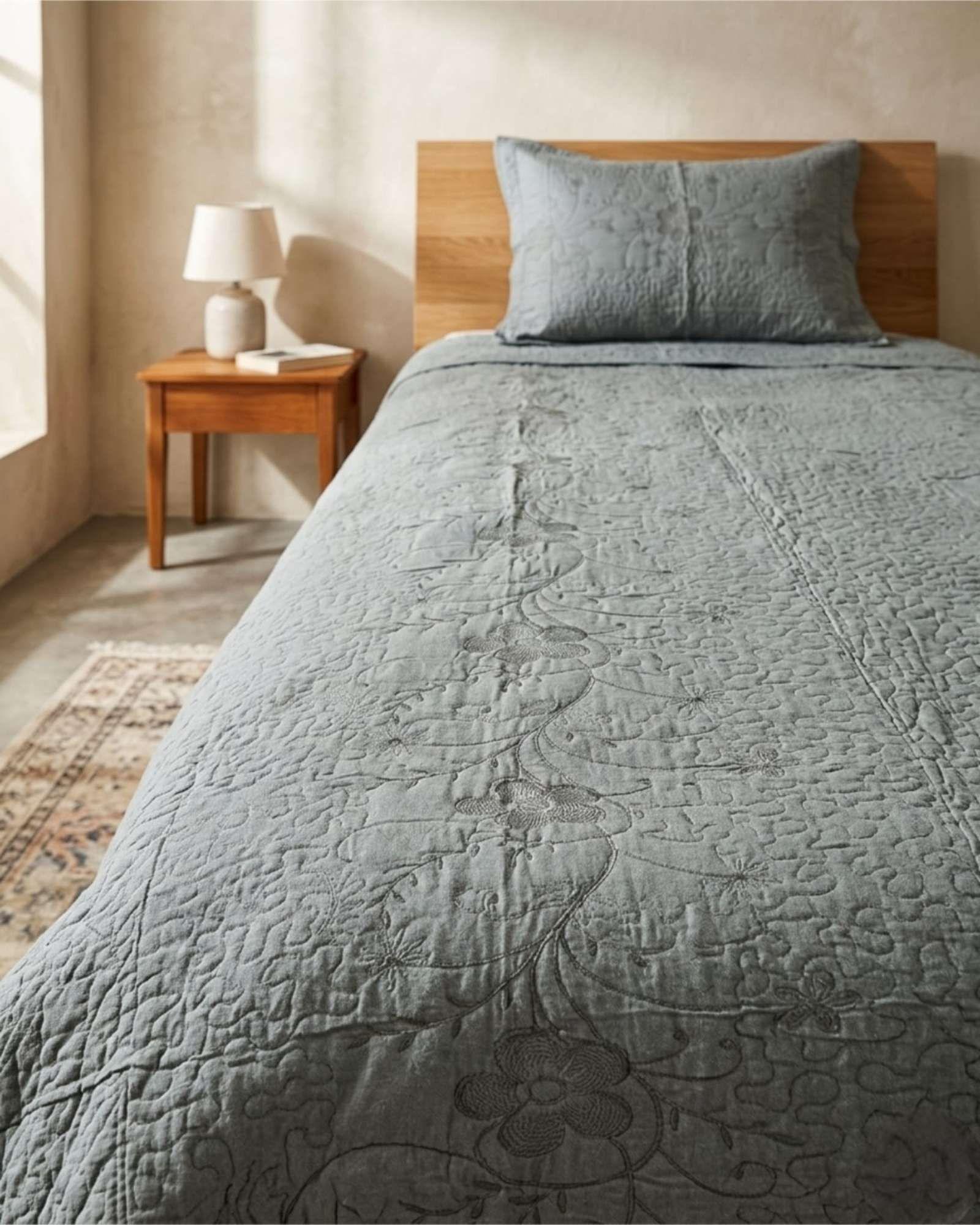 Cubrecama Quilt Verano Plaza y Media Bordado Floral Set Colcha Delgado a4-0