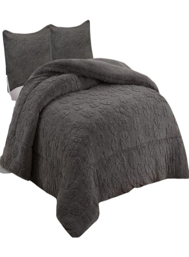 CUBRECAMA GRUESO TEXTURIZADO CON CHIPORRO |17-0