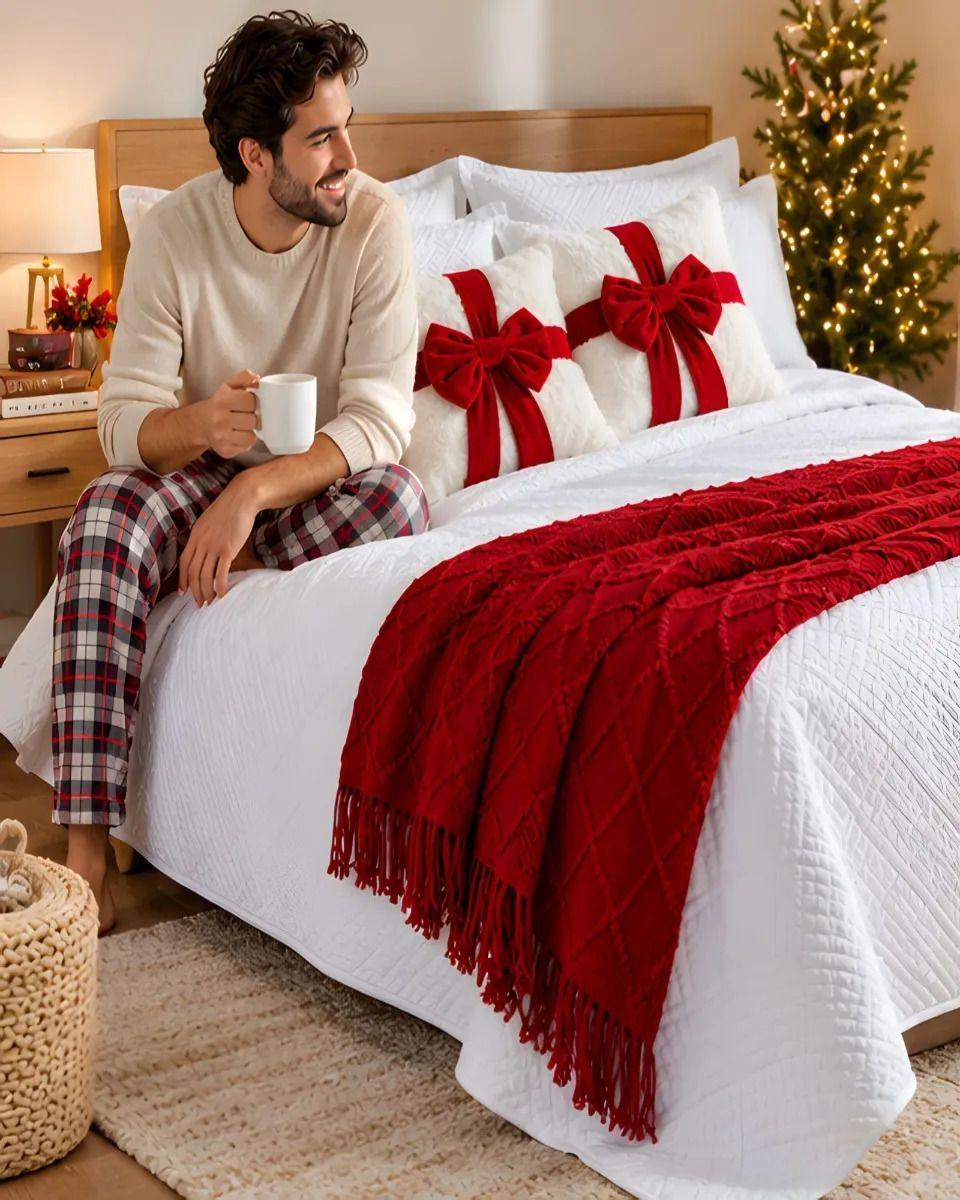 Set de Cama Navideño con Cubrecamas y 2 Fundas de Cojin 1.5 Plaza m32-2