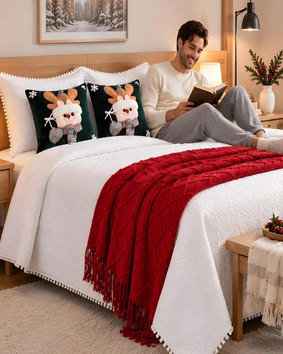Set de Cama Navideño con Cubrecamas y 2 Fundas de Cojin 2 Plazas m12-6