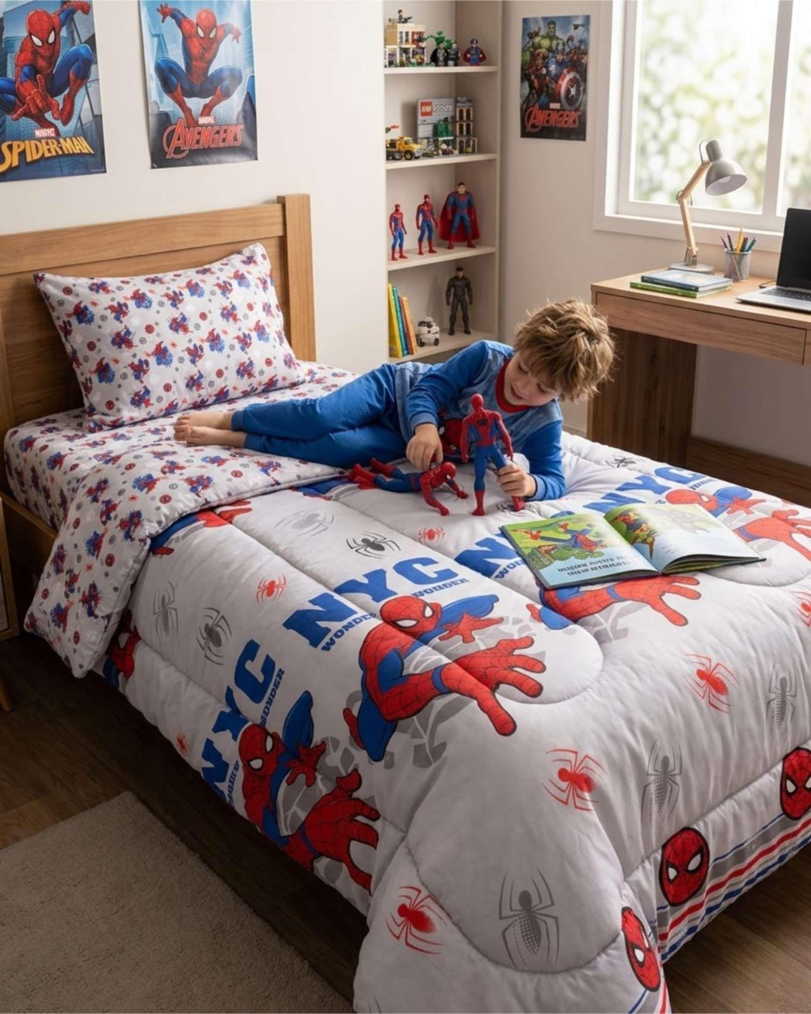 Plumón Oficial Marvel Spiderman New York color blanco 1.5 Plazas-1
