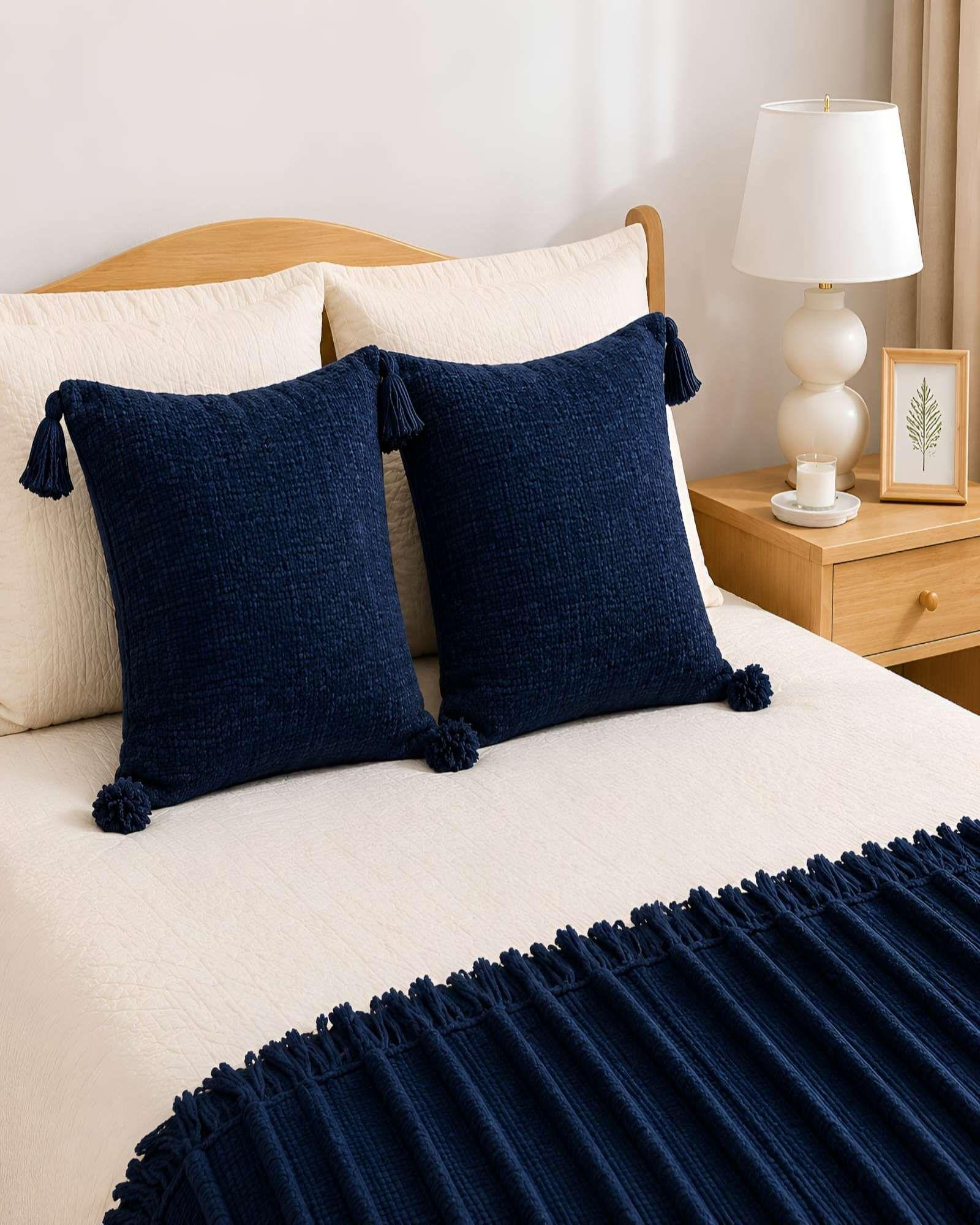 Set 2 Fundas De Cojin Chenille Con Relleno Suave Y Pompones m2-0