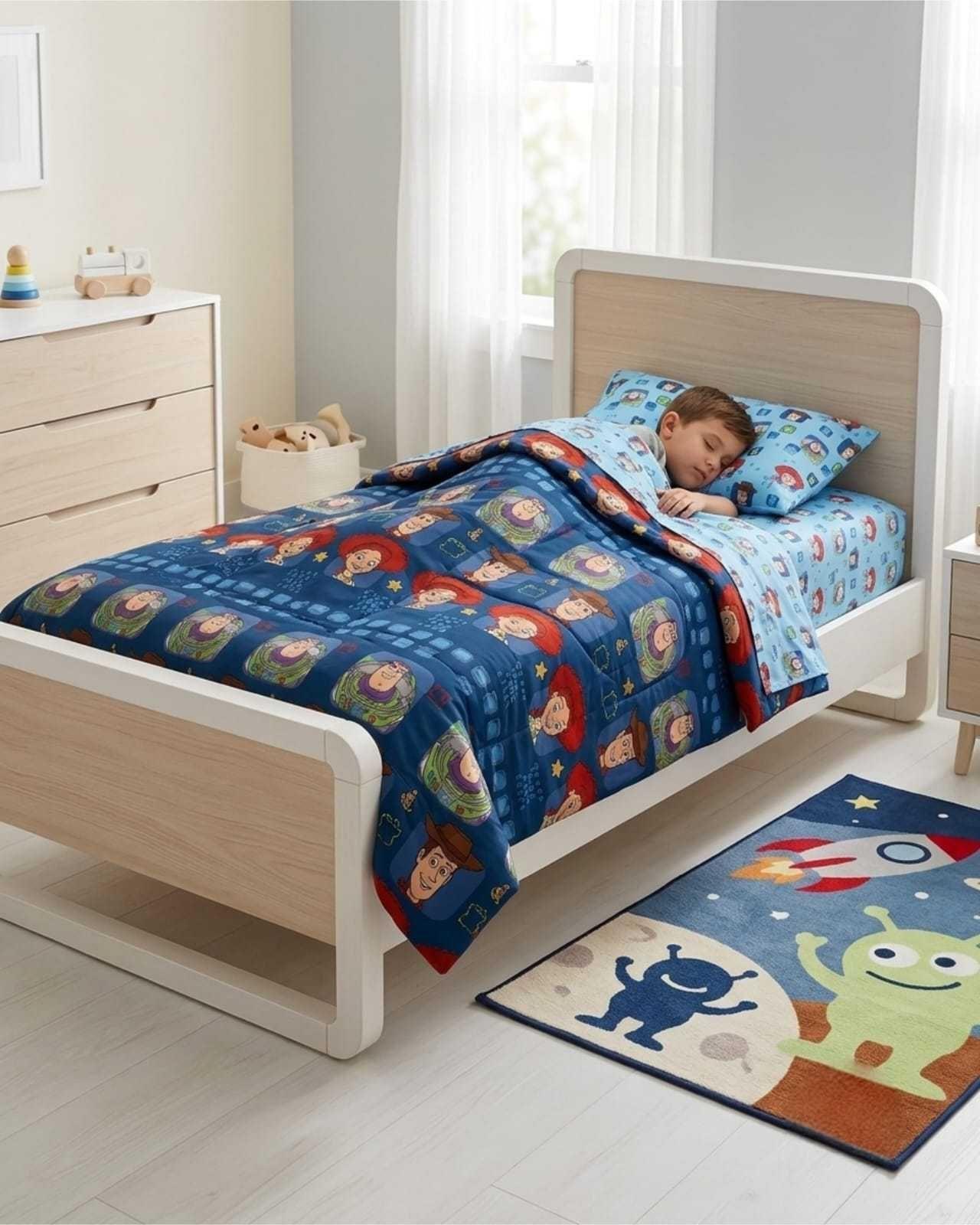 Set de Dormitorio Infantil 1.5 Plazas: Plumón y Sábanas 05-2