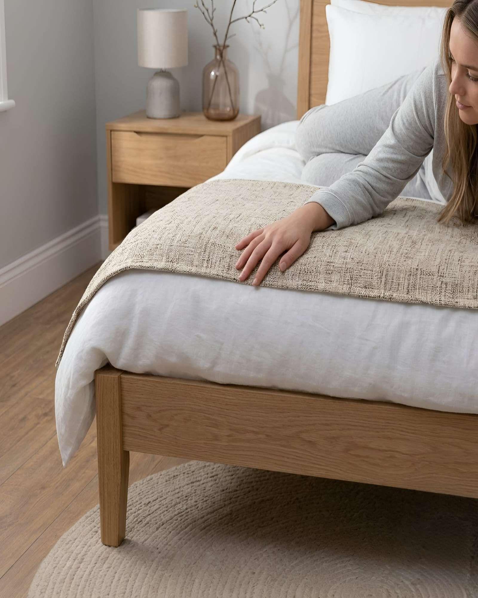 Piecera Cama Chenille Cruzada Decorativa-1