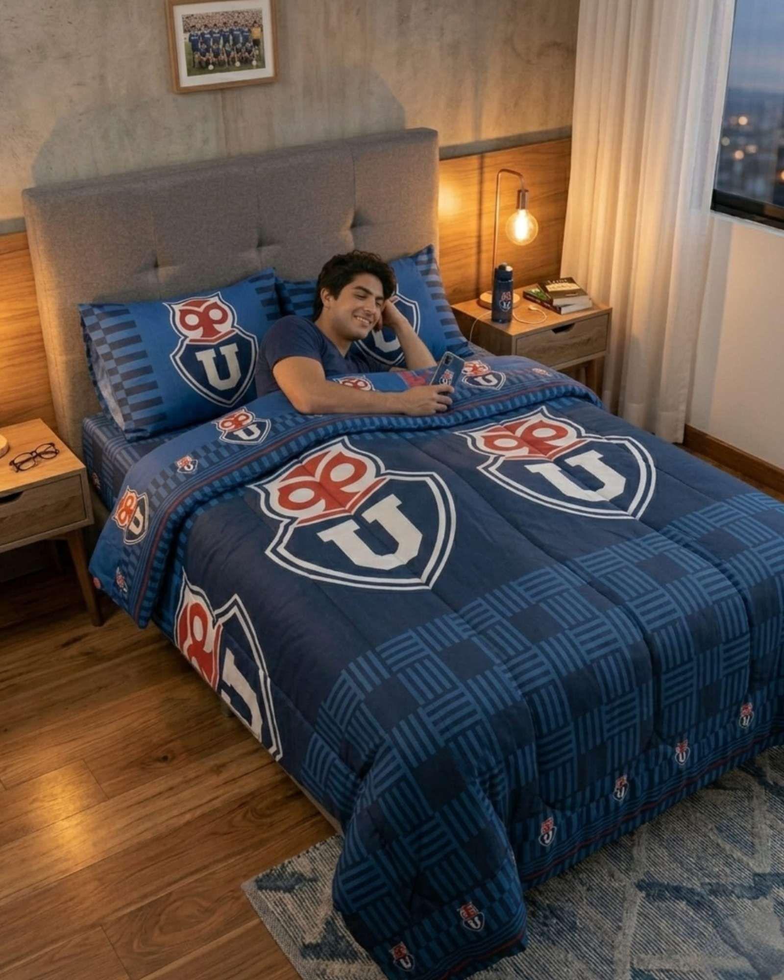 Set Dormitorio U. de Chile Plumón + Juego de Sábanas 2 Plazas-2