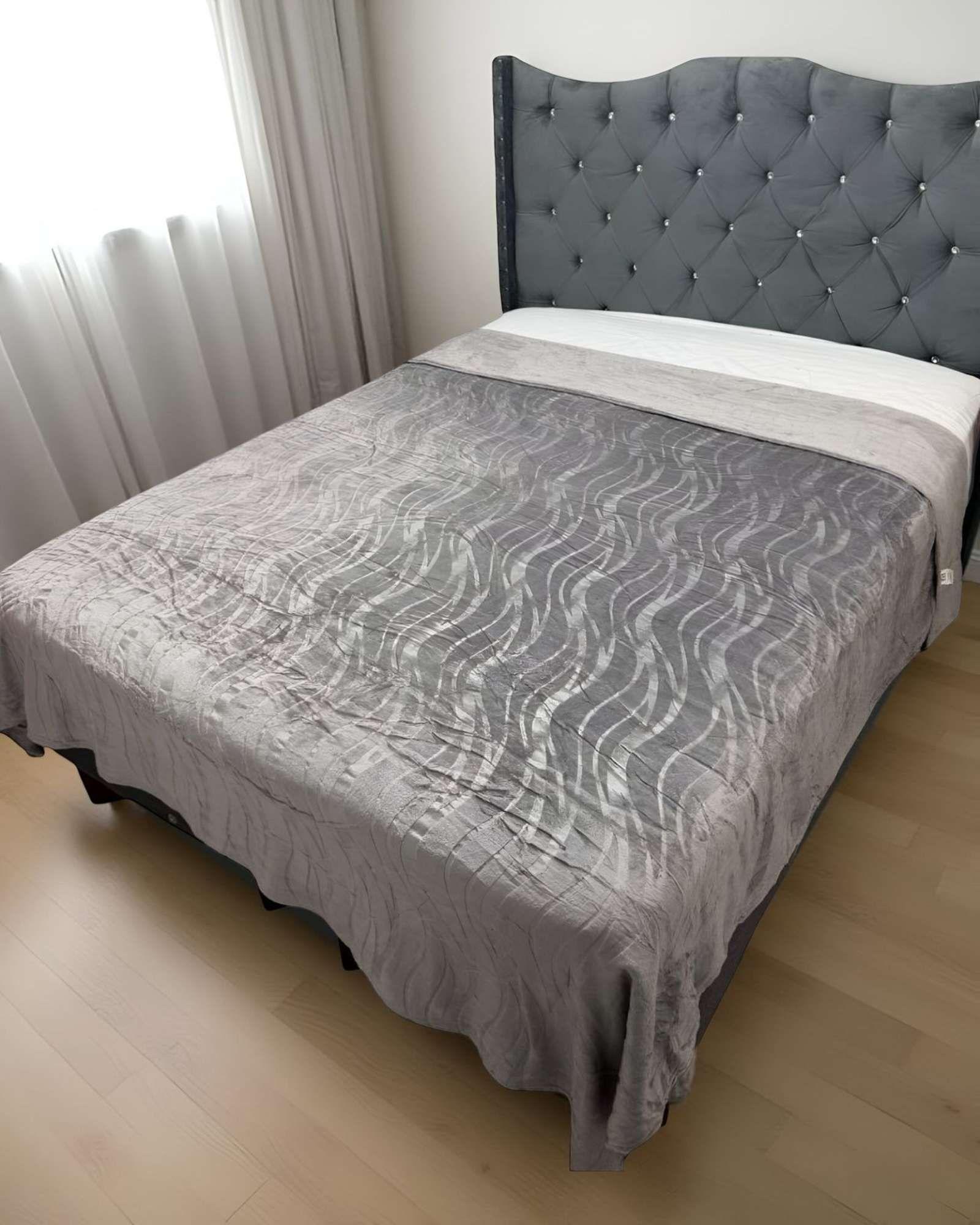 Mantas Frazada de Plush con Chiporro gris claro-4