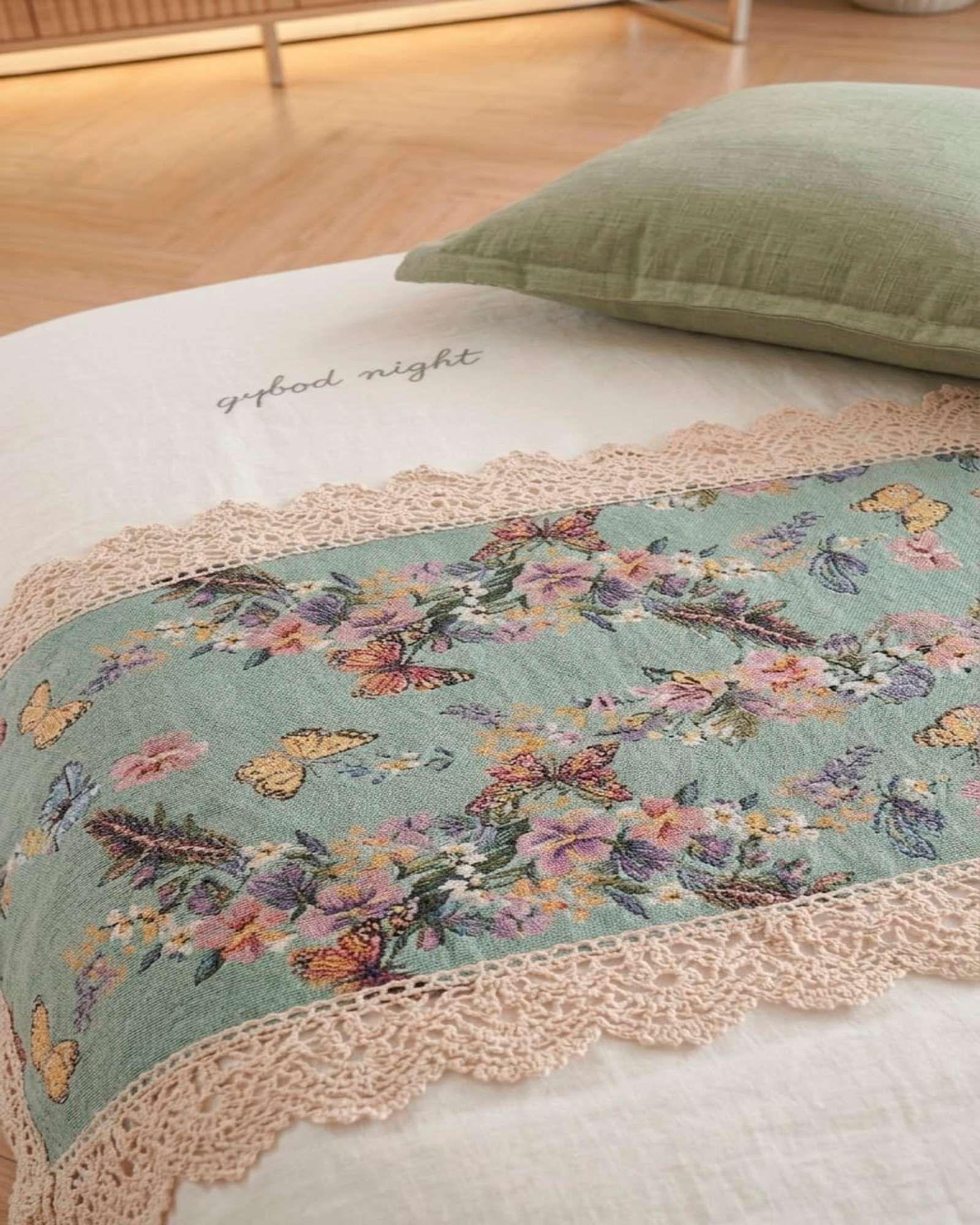 Piecera de Cama Estilo Bohemio con Encaje - Multiuso 80x200 cm m2-3