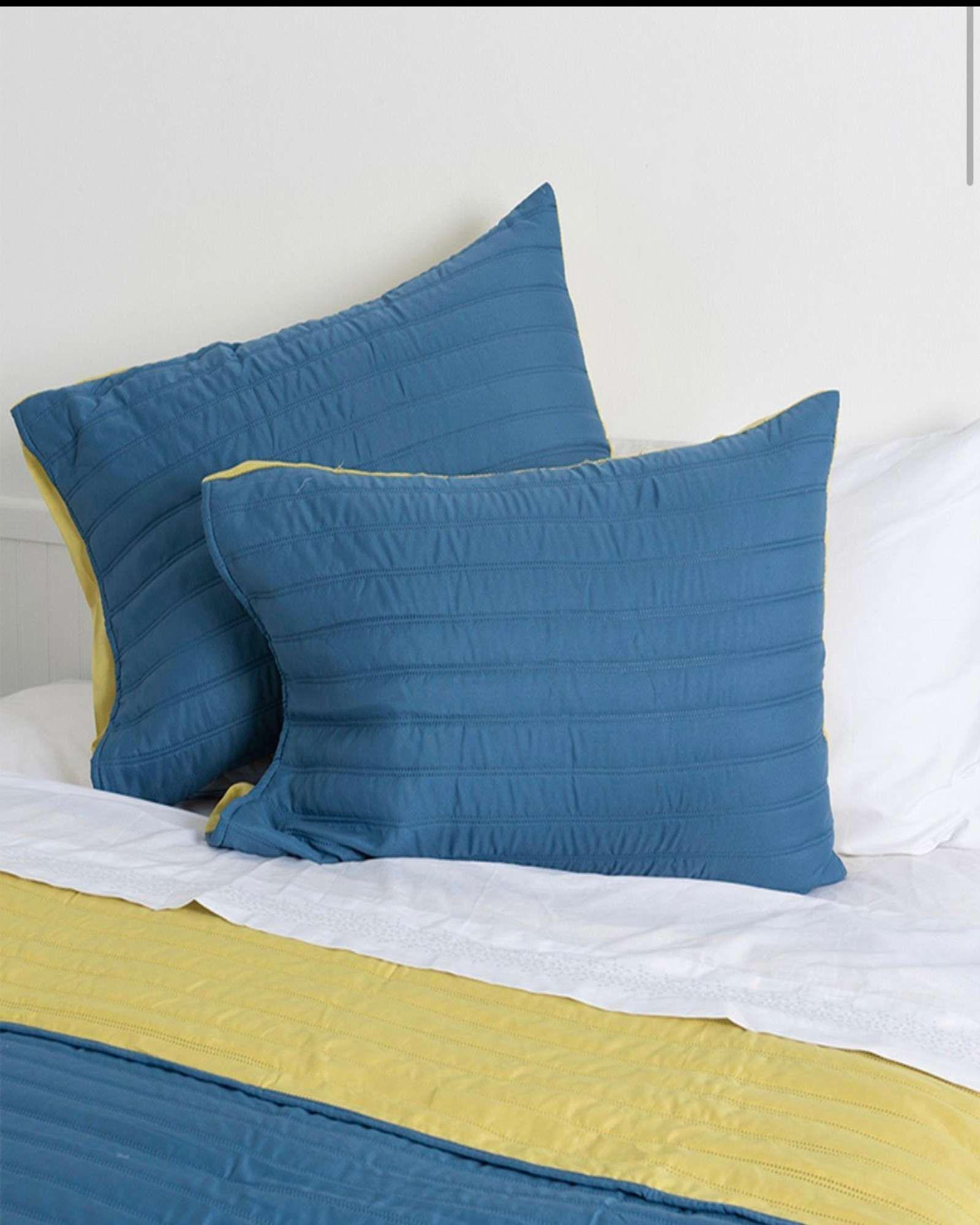 Quilt King Mashini MAS 2 ALMOHADAS DE REGALO 002-2