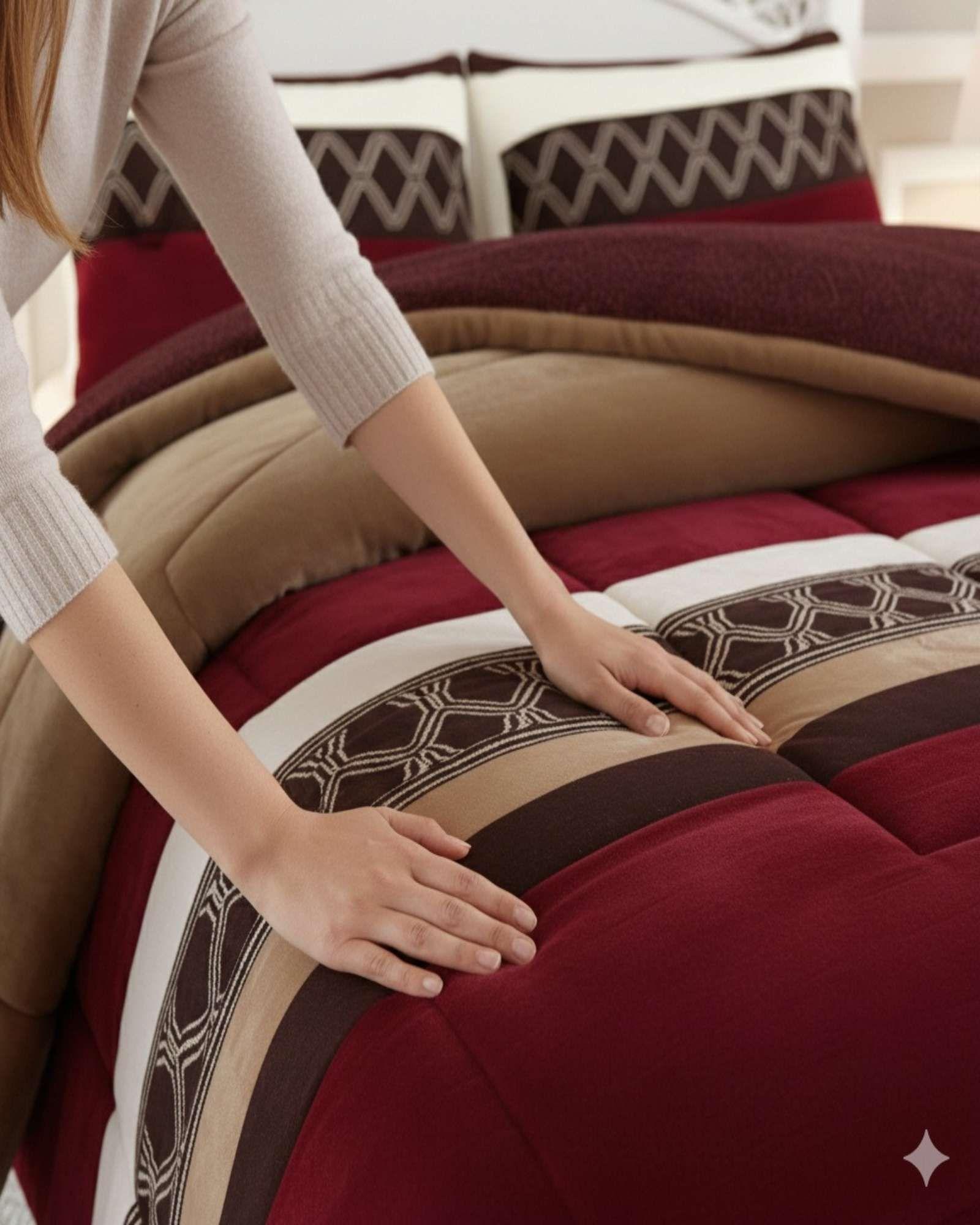 Cubrecama Premium Plush y Chiporro - burdeo King-2