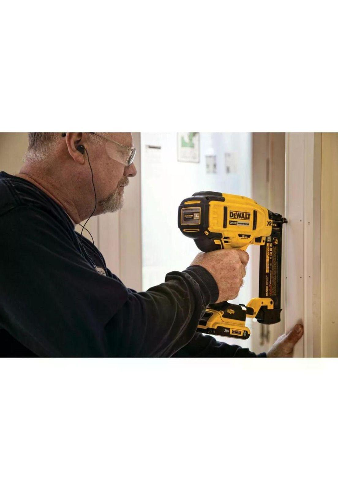 CLAVADORA ANGULAR DEWALT 1 1/4 A 2 1/2 DCN660B-4