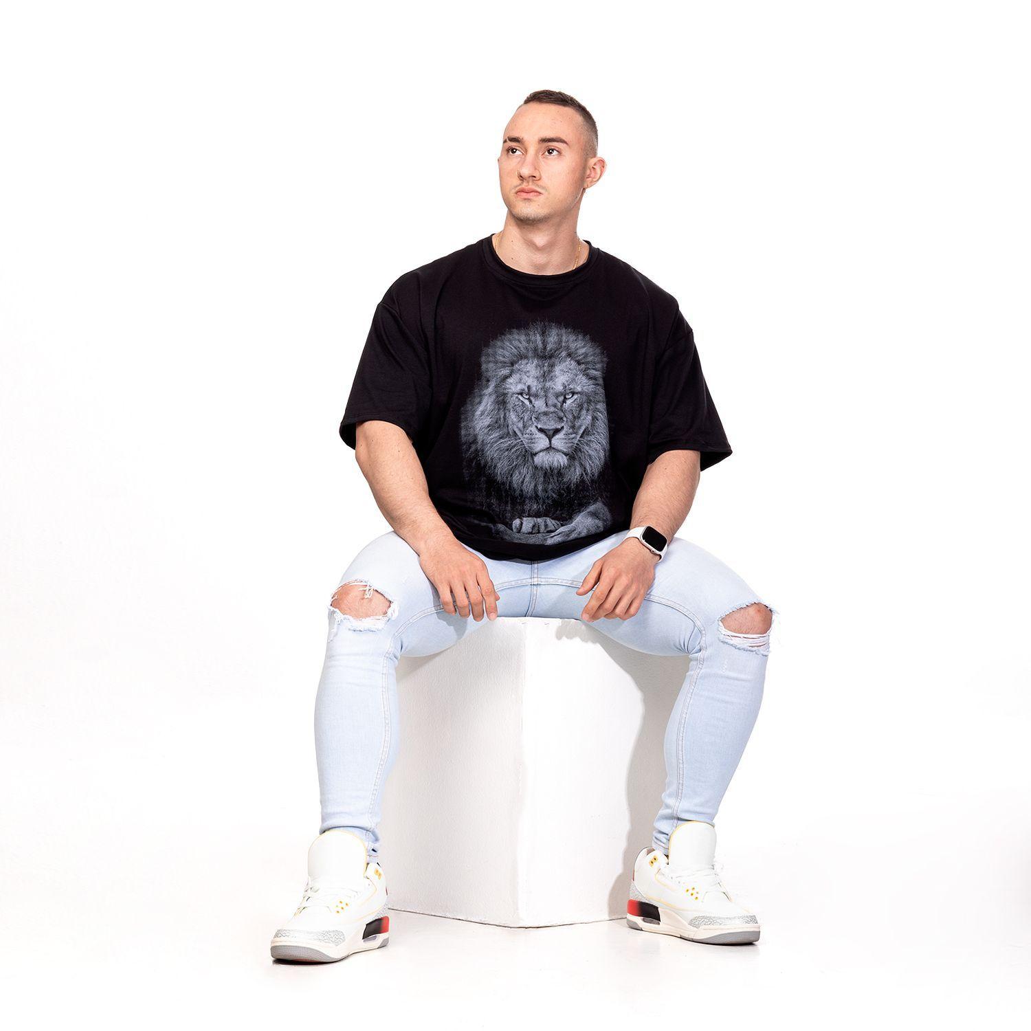 POLERA HOMBRE OVERSIZE ESTAMPADO KING LION NEGRO SIGEL-3